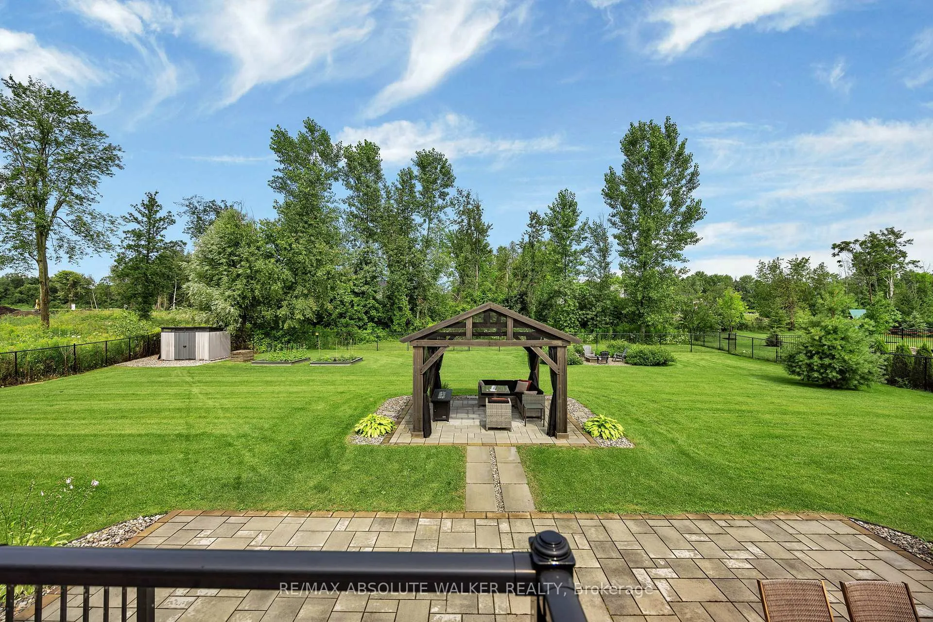 Photo 40 of 700 Mcmanus Avenue, Ottawa, Manotick Village & Manotick Estates — HOMEH