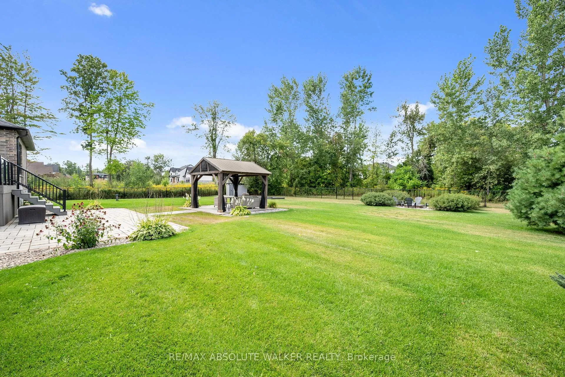 Photo 44 of 700 Mcmanus Avenue, Ottawa, Manotick Village & Manotick Estates — HOMEH