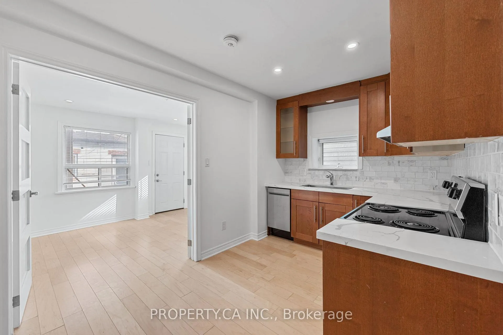 Photo 2 of 679 Vaughan Road, Toronto, Oakwood Village — HOMEH