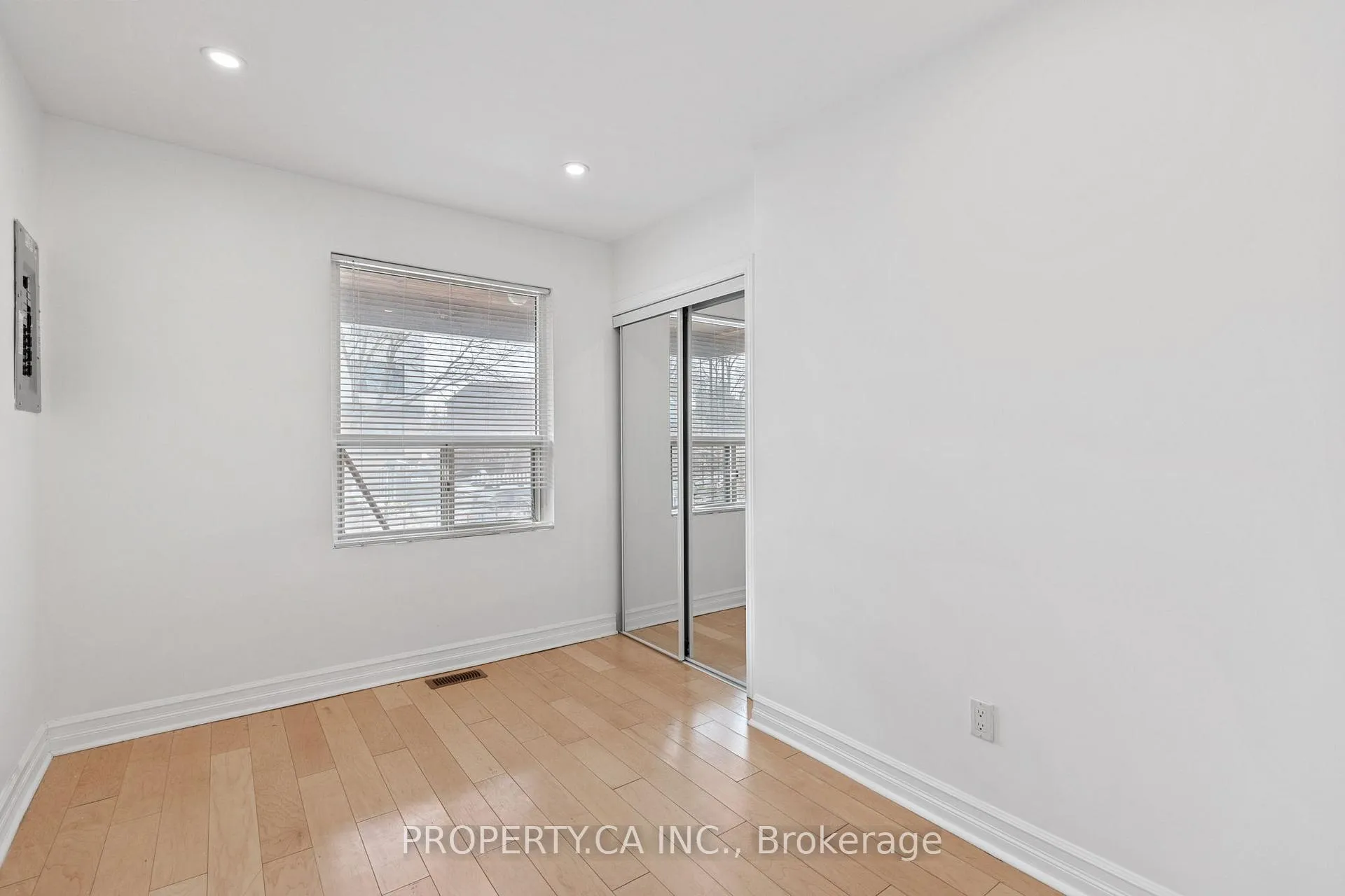 Photo 8 of 679 Vaughan Road, Toronto, Oakwood Village — HOMEH