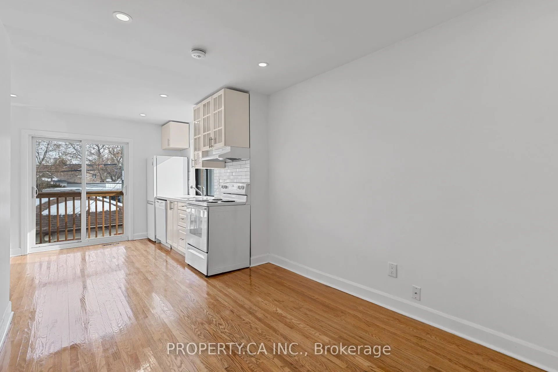 Photo 13 of 679 Vaughan Road, Toronto, Oakwood Village — HOMEH