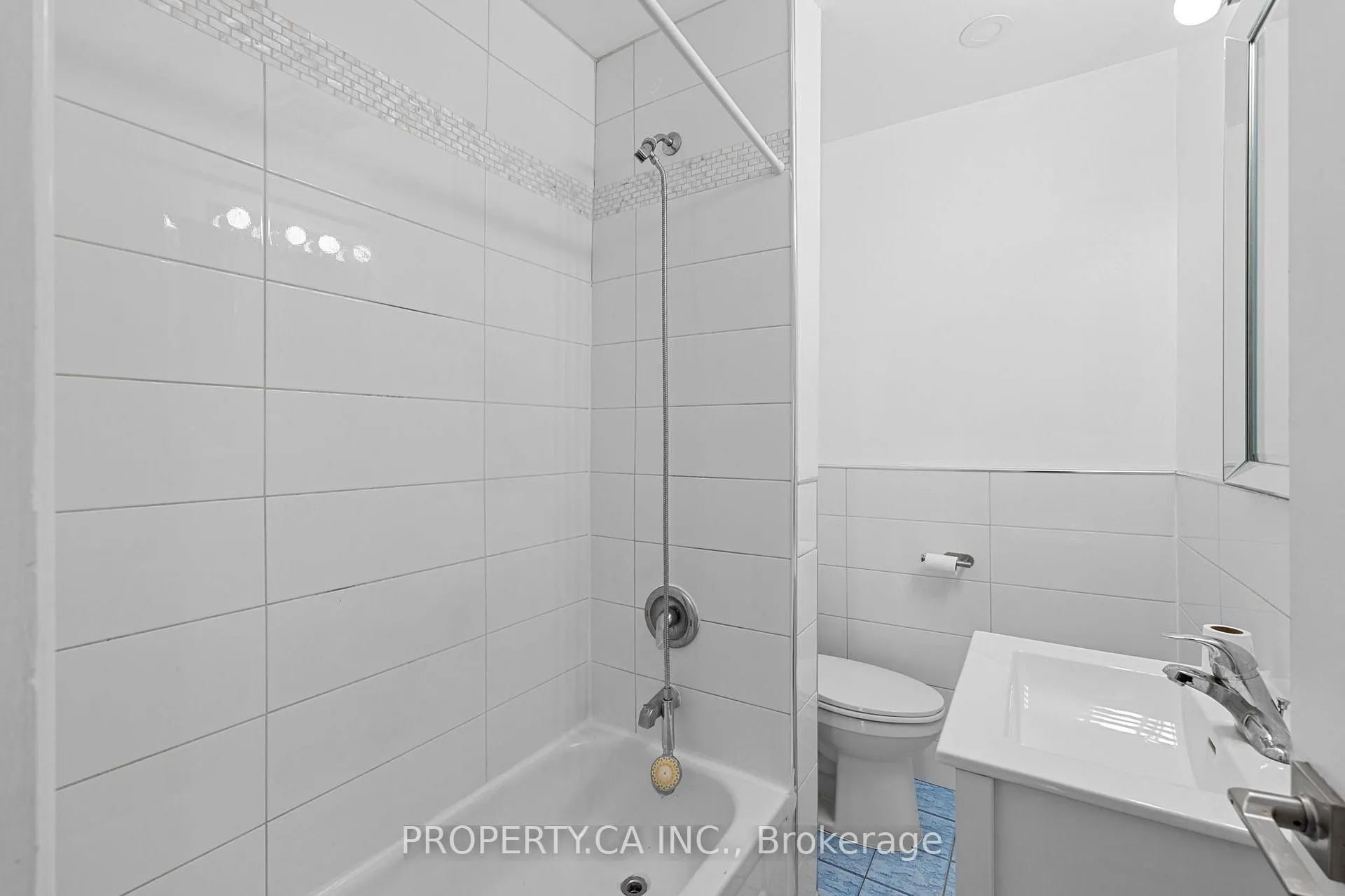Photo 16 of 679 Vaughan Road, Toronto, Oakwood Village — HOMEH