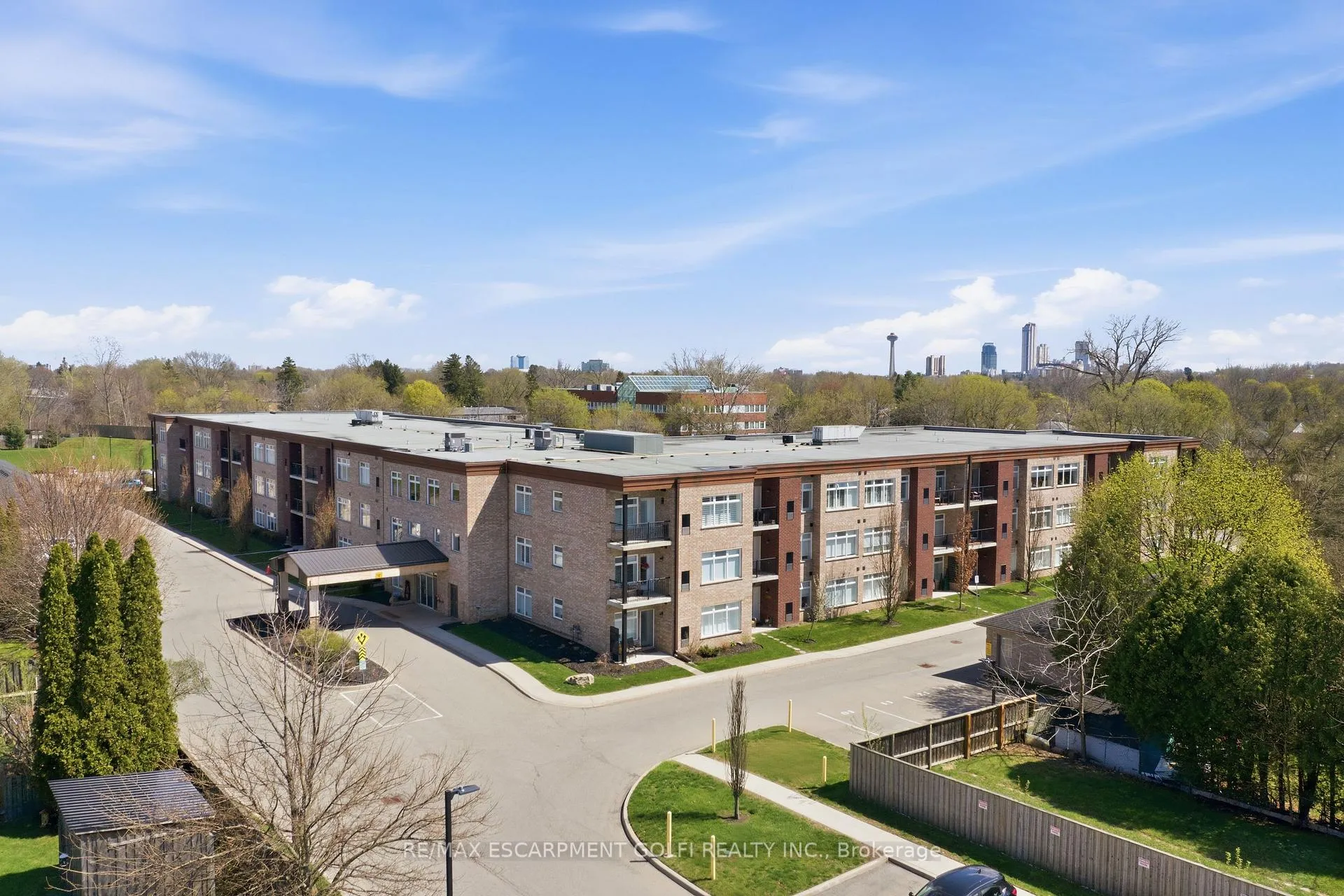 Front of Unit 203, 4644 Pettit Avenue