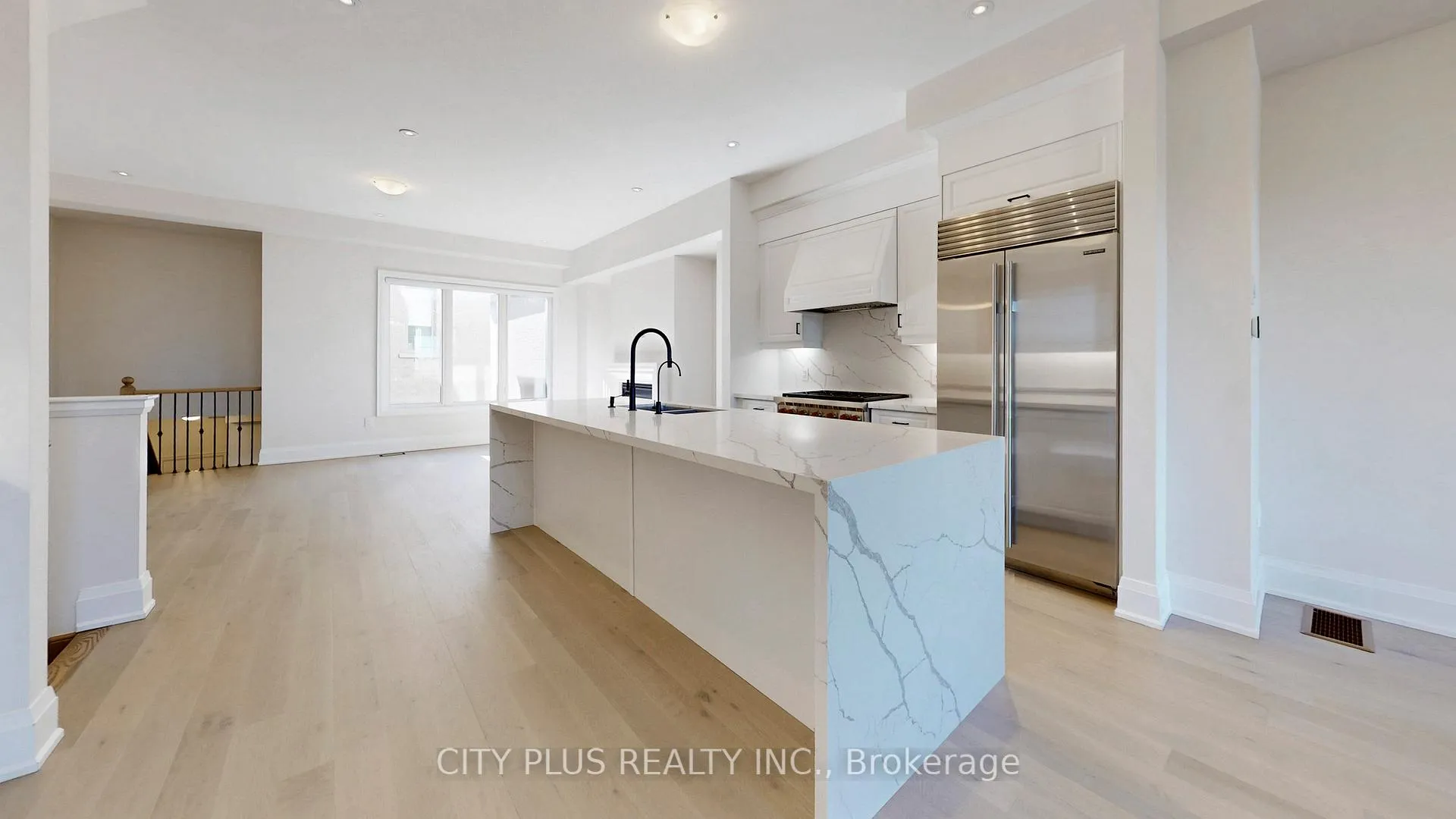 Photo 16 of Unit Main, 9400 Bayview Avenue, Richmond Hill, Observatory — HOMEH