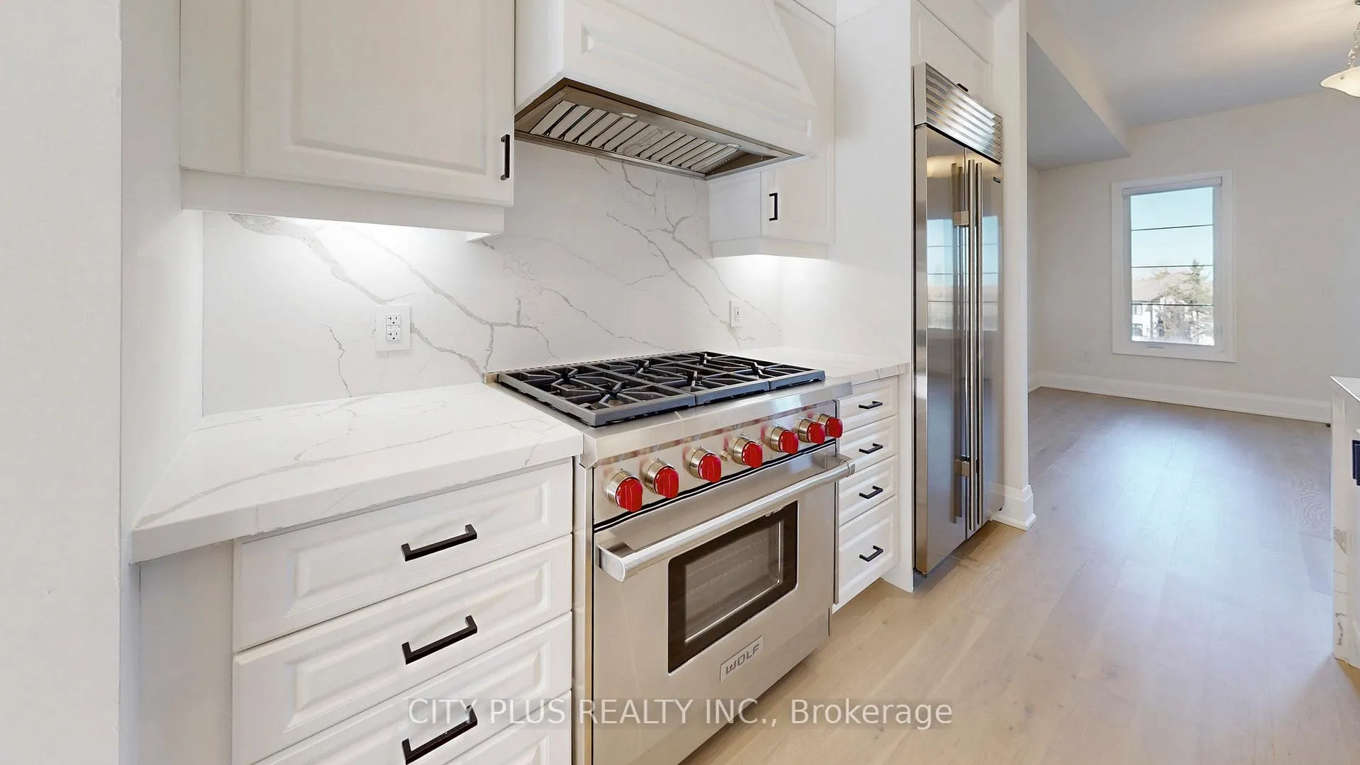 Photo 19 of Unit Main, 9400 Bayview Avenue, Richmond Hill, Observatory — HOMEH