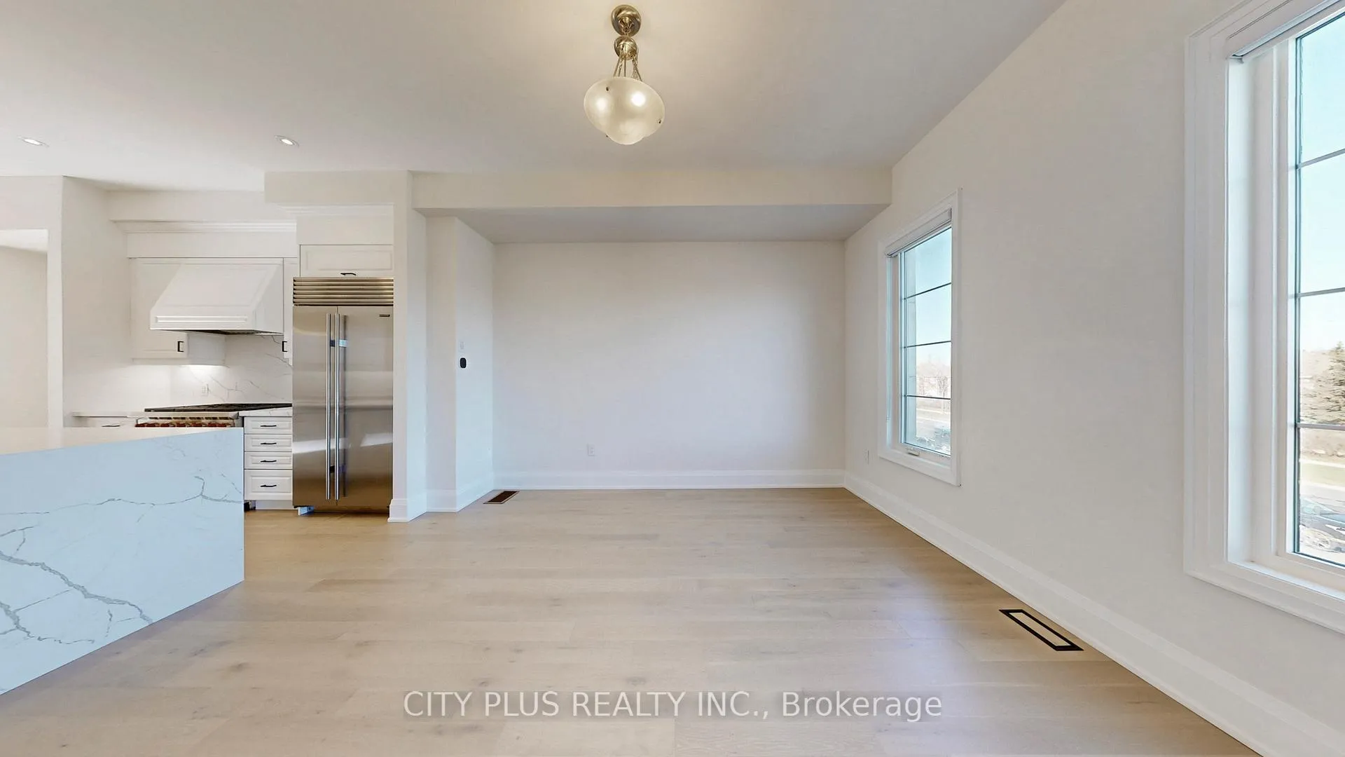 Photo 26 of Unit Main, 9400 Bayview Avenue, Richmond Hill, Observatory — HOMEH