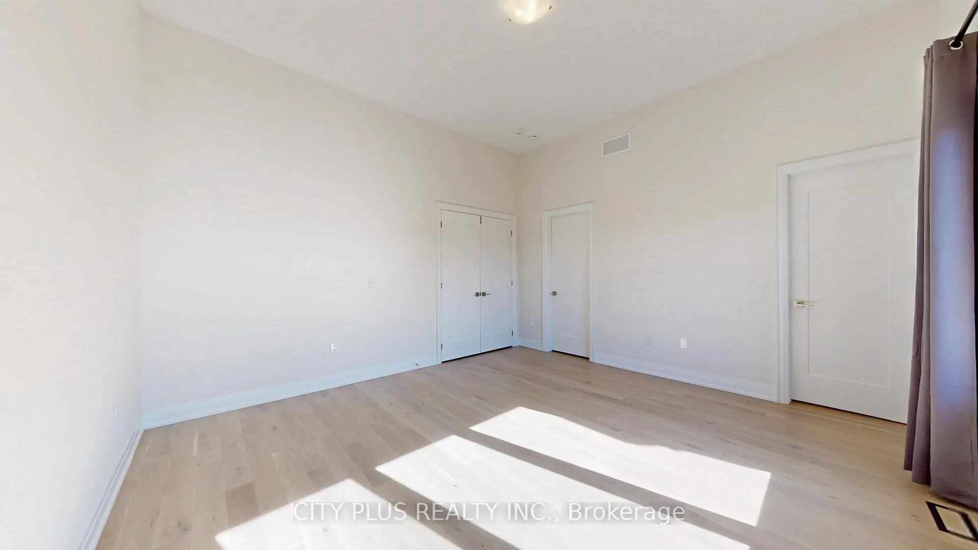 Photo 32 of Unit Main, 9400 Bayview Avenue, Richmond Hill, Observatory — HOMEH