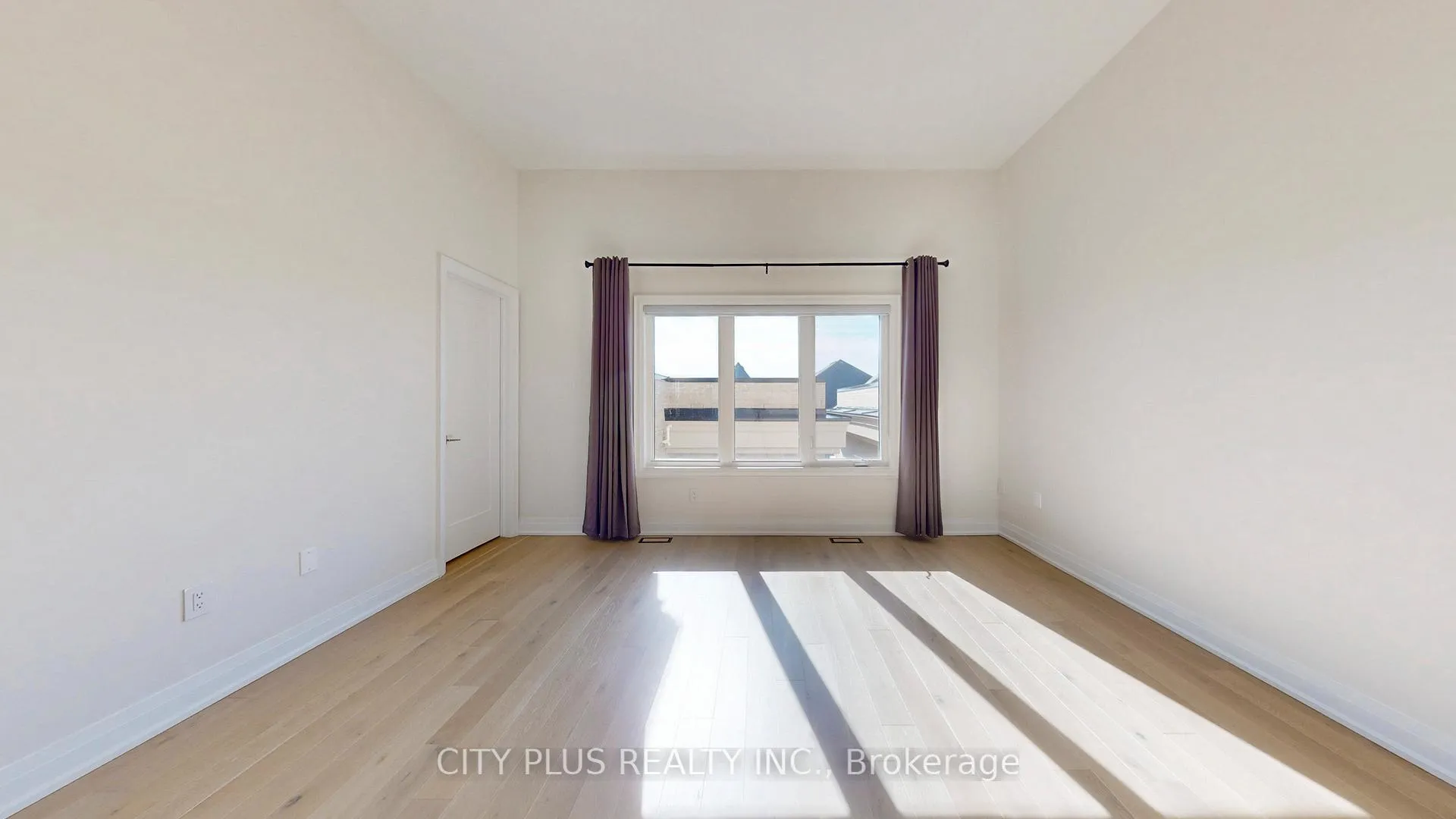 Photo 33 of Unit Main, 9400 Bayview Avenue, Richmond Hill, Observatory — HOMEH