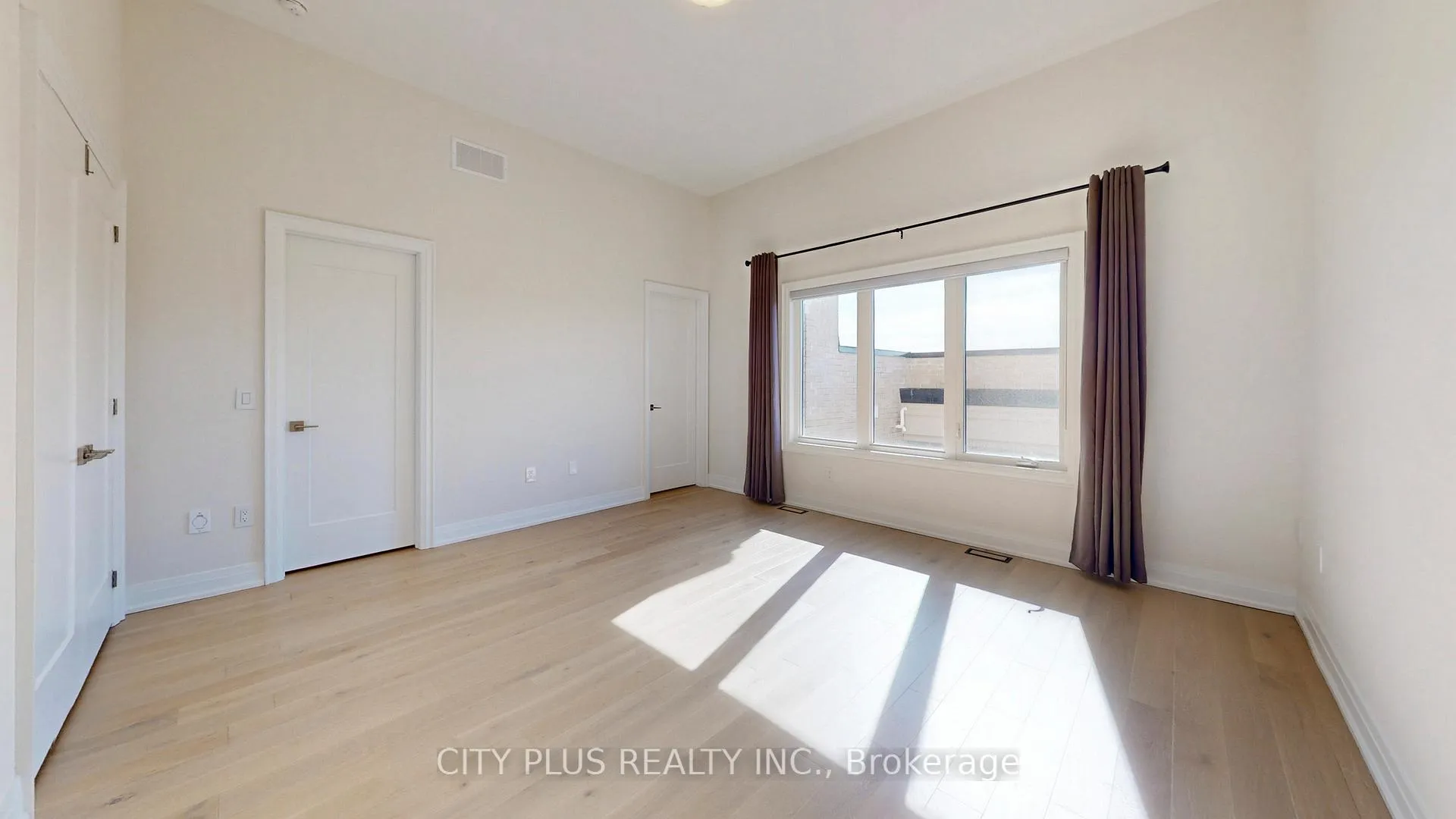 Photo 34 of Unit Main, 9400 Bayview Avenue, Richmond Hill, Observatory — HOMEH