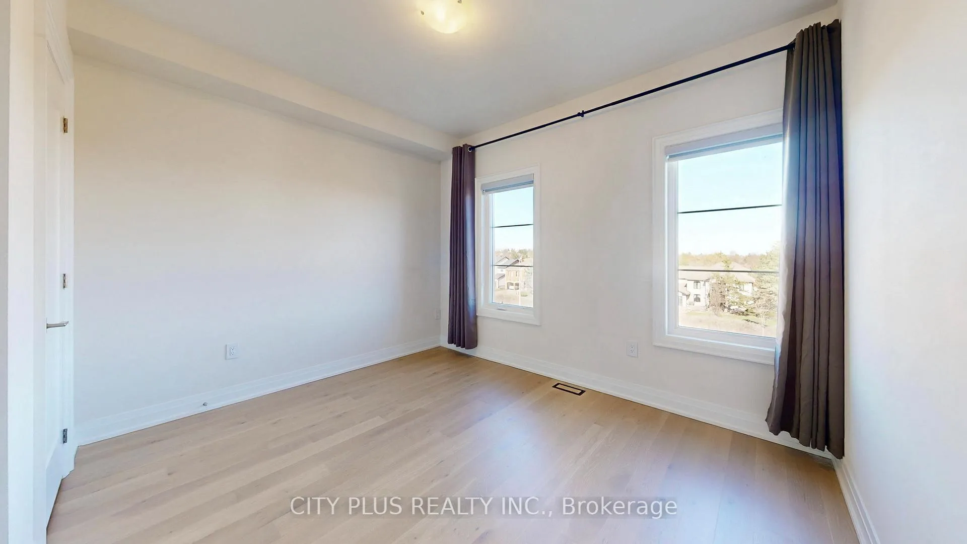 Photo 38 of Unit Main, 9400 Bayview Avenue, Richmond Hill, Observatory — HOMEH