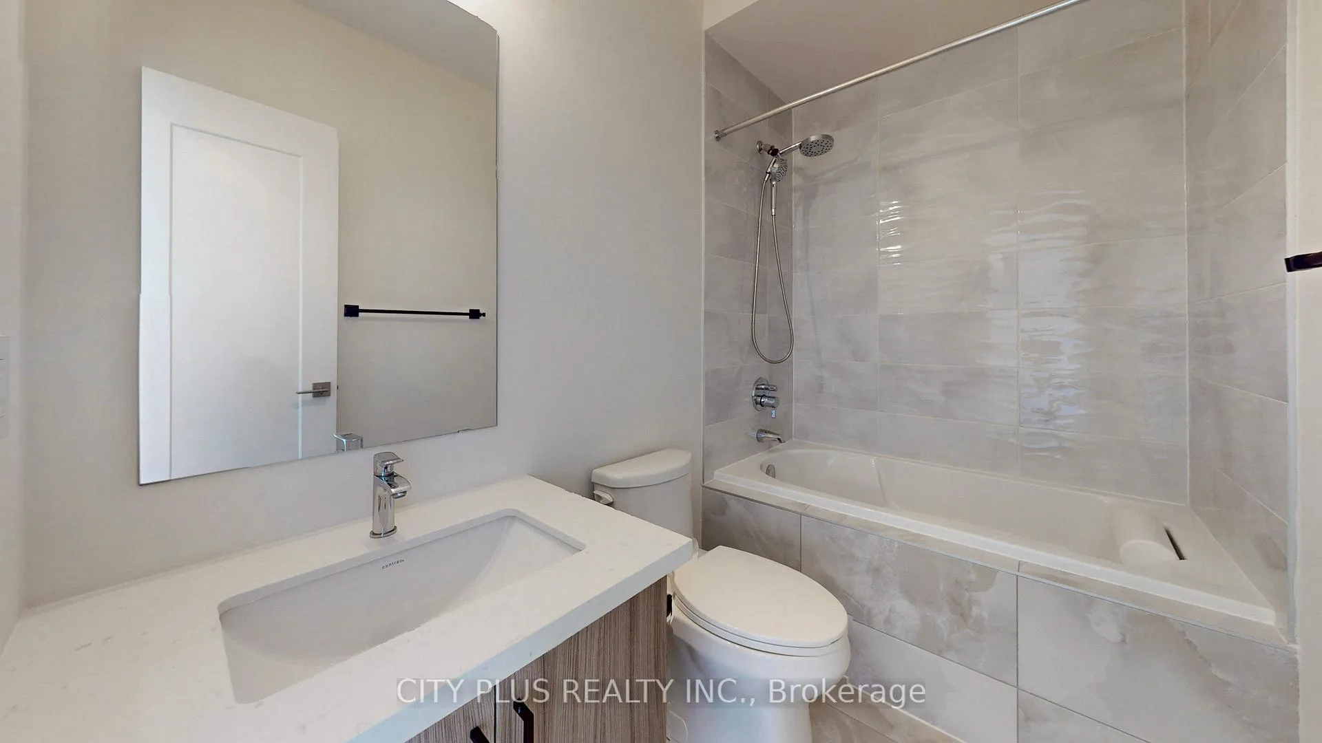 Photo 44 of Unit Main, 9400 Bayview Avenue, Richmond Hill, Observatory — HOMEH