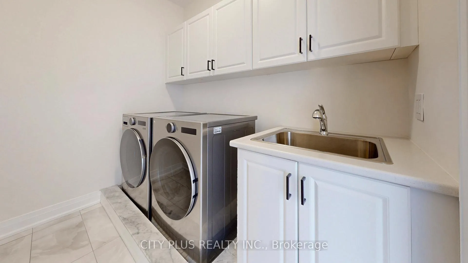 Photo 45 of Unit Main, 9400 Bayview Avenue, Richmond Hill, Observatory — HOMEH
