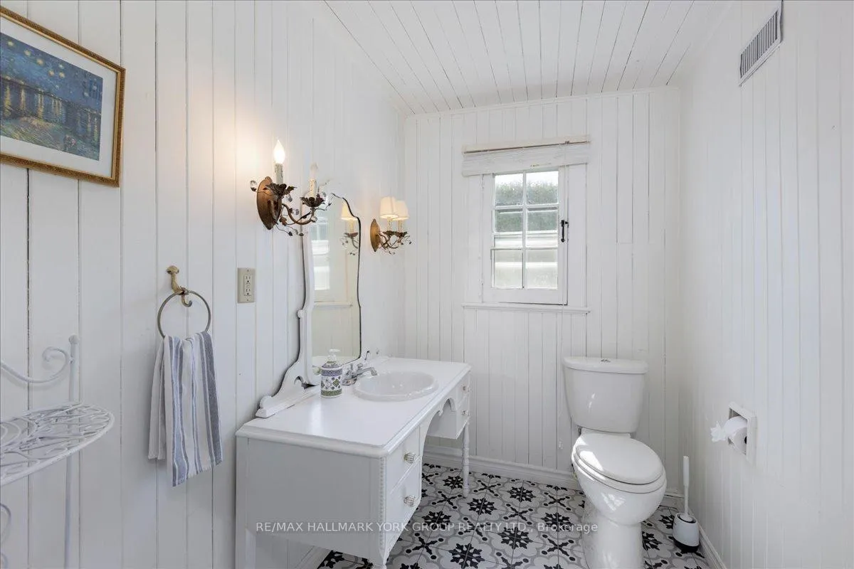 Photo 13 of 53 Westwind Circle, Georgina, Historic Lakeshore Communities — HOMEH