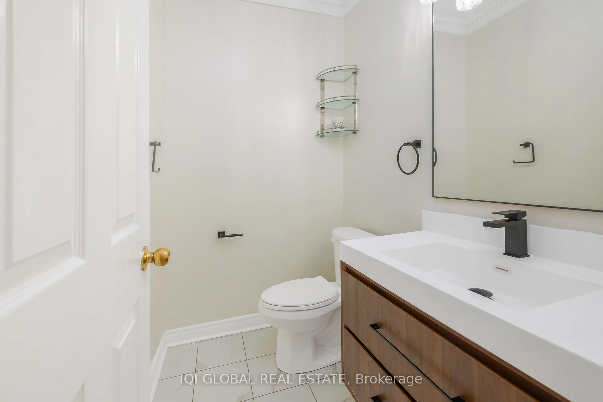 Photo 9 of 1 Kincaid Lane, Markham, Middlefield — HOMEH