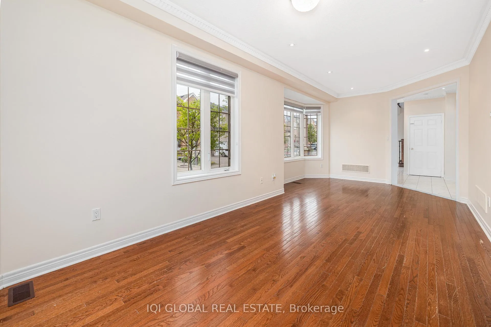 Photo 11 of 1 Kincaid Lane, Markham, Middlefield — HOMEH