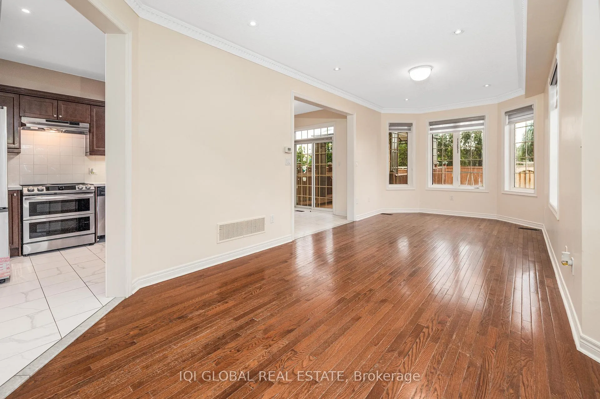 Photo 13 of 1 Kincaid Lane, Markham, Middlefield — HOMEH
