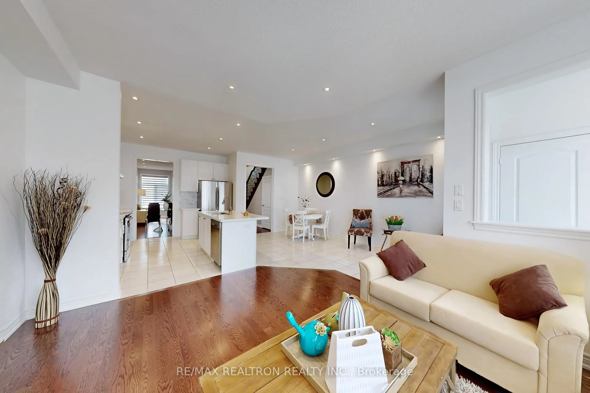 Photo 13 of 29 Tilbury Gate, Markham, Cornell — HOMEH