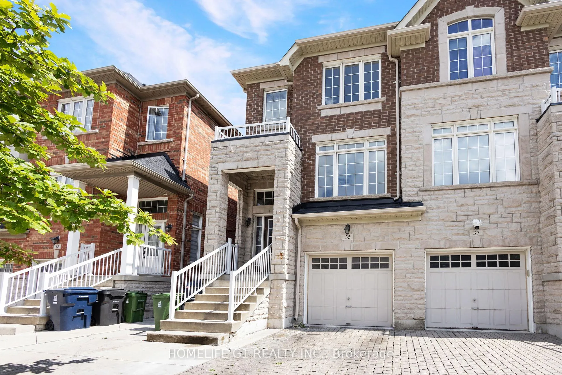 Photo 3 of 35 Harpreet Circle, Etobicoke, West Humber-Clairville — HOMEH