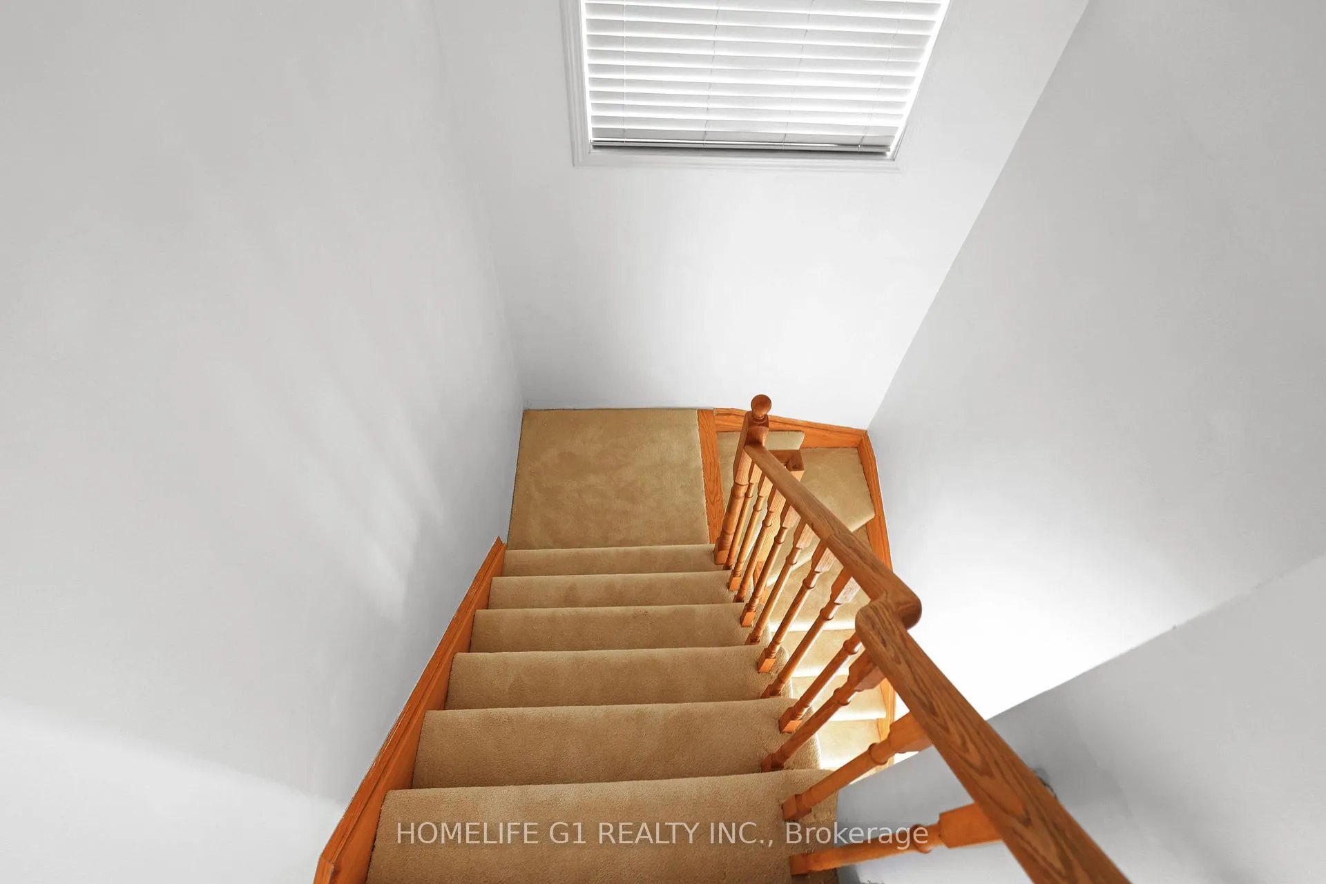 Photo 17 of 35 Harpreet Circle, Etobicoke, West Humber-Clairville — HOMEH