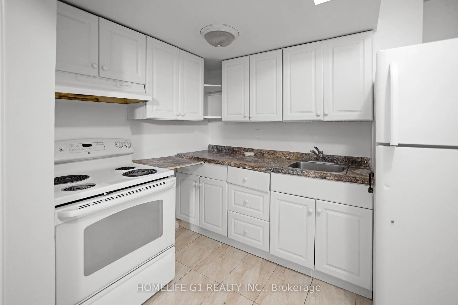 Photo 36 of 35 Harpreet Circle, Etobicoke, West Humber-Clairville — HOMEH