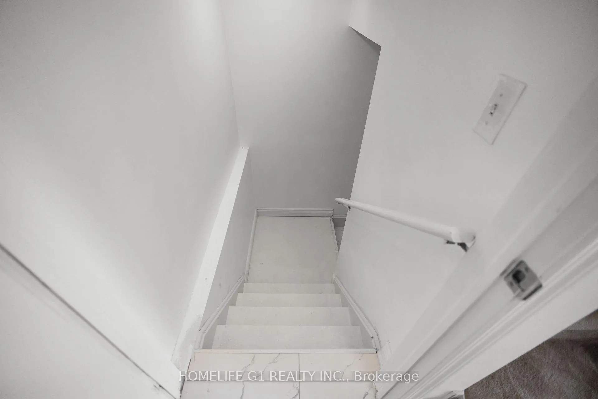 Photo 40 of 35 Harpreet Circle, Etobicoke, West Humber-Clairville — HOMEH