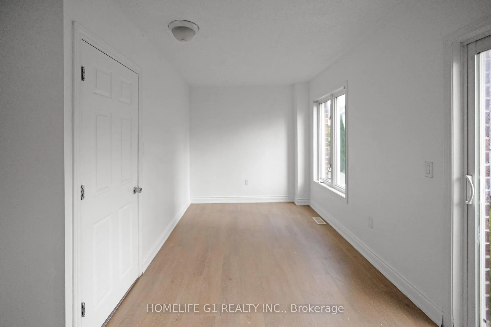 Photo 44 of 35 Harpreet Circle, Etobicoke, West Humber-Clairville — HOMEH