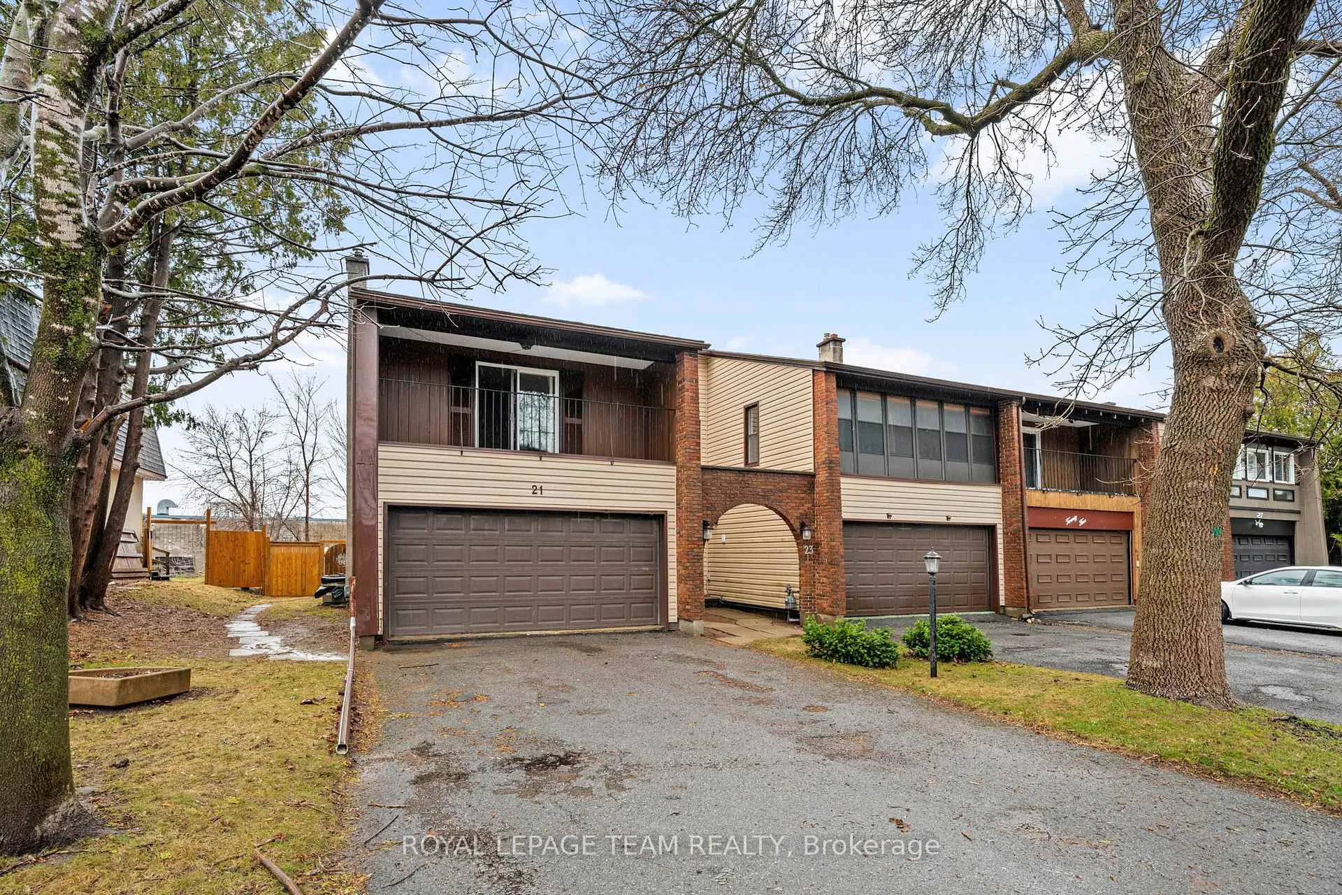 Photo 2 of 21 Oberon Street, Ottawa, Westcliffe Estates — HOMEH