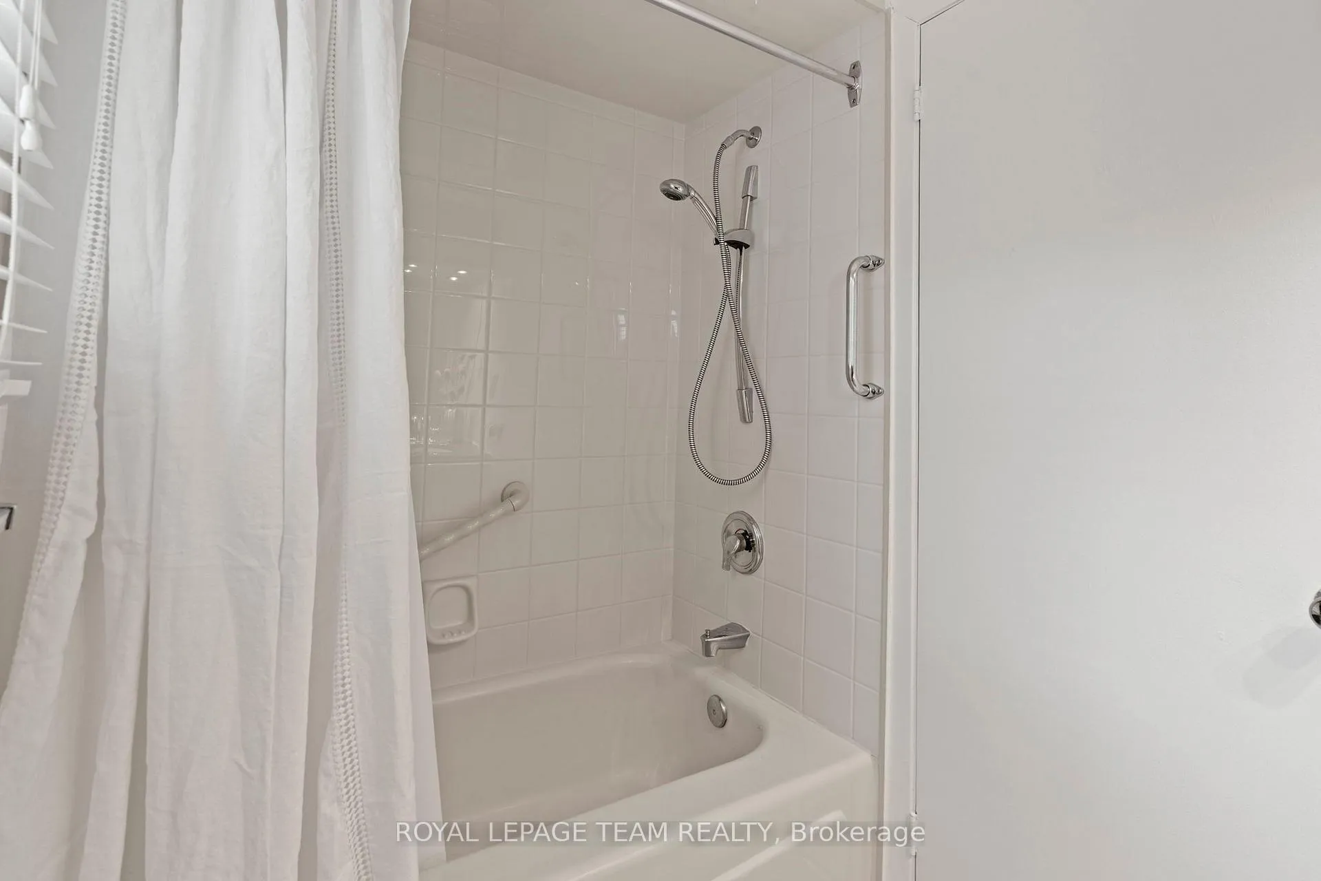 Photo 34 of 21 Oberon Street, Ottawa, Westcliffe Estates — HOMEH