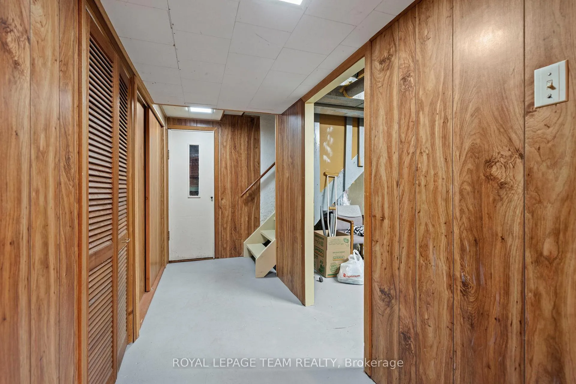 Photo 35 of 21 Oberon Street, Ottawa, Westcliffe Estates — HOMEH