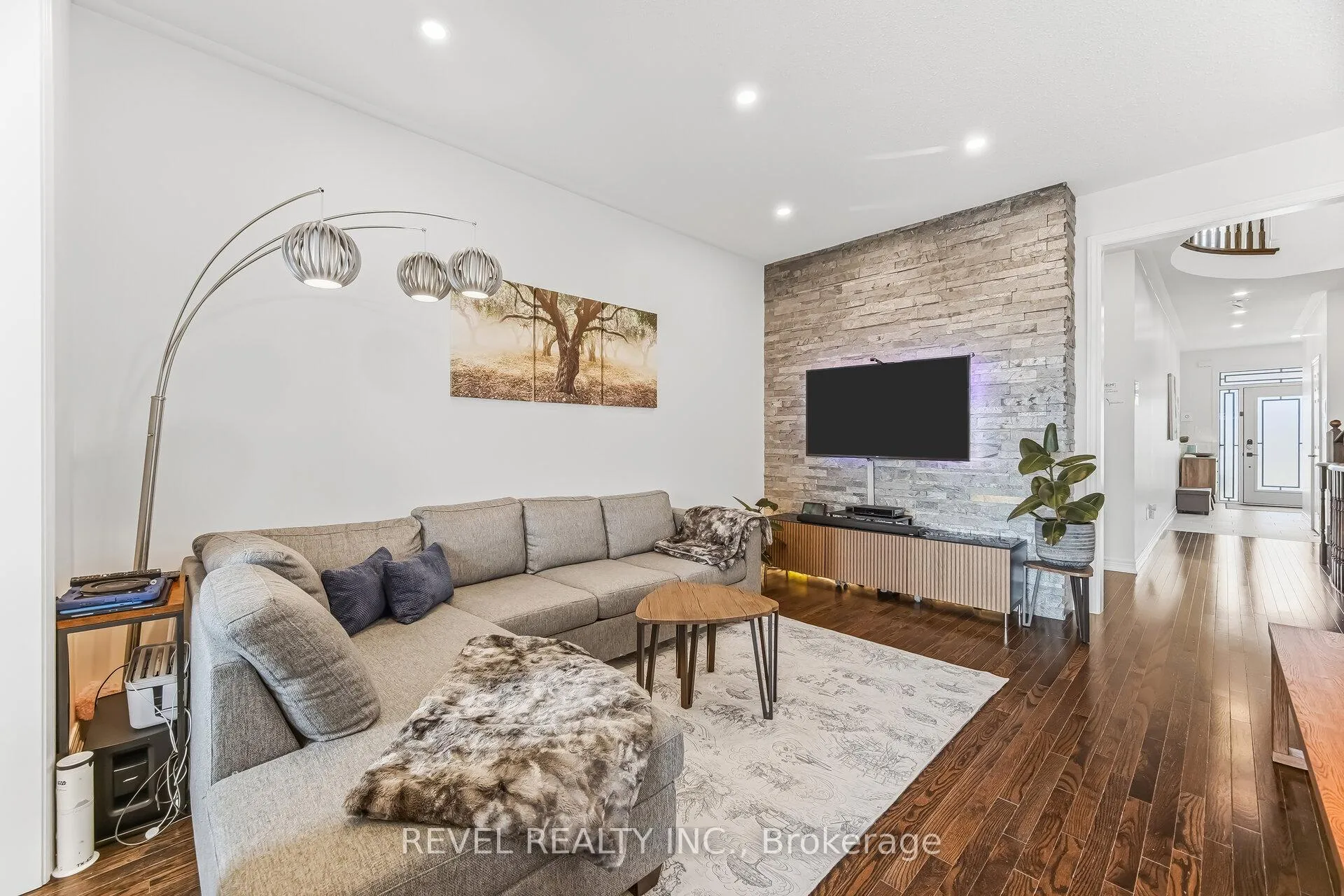 Photo 6 of 248 Sky Harbour Drive, Brampton, Bram West — HOMEH
