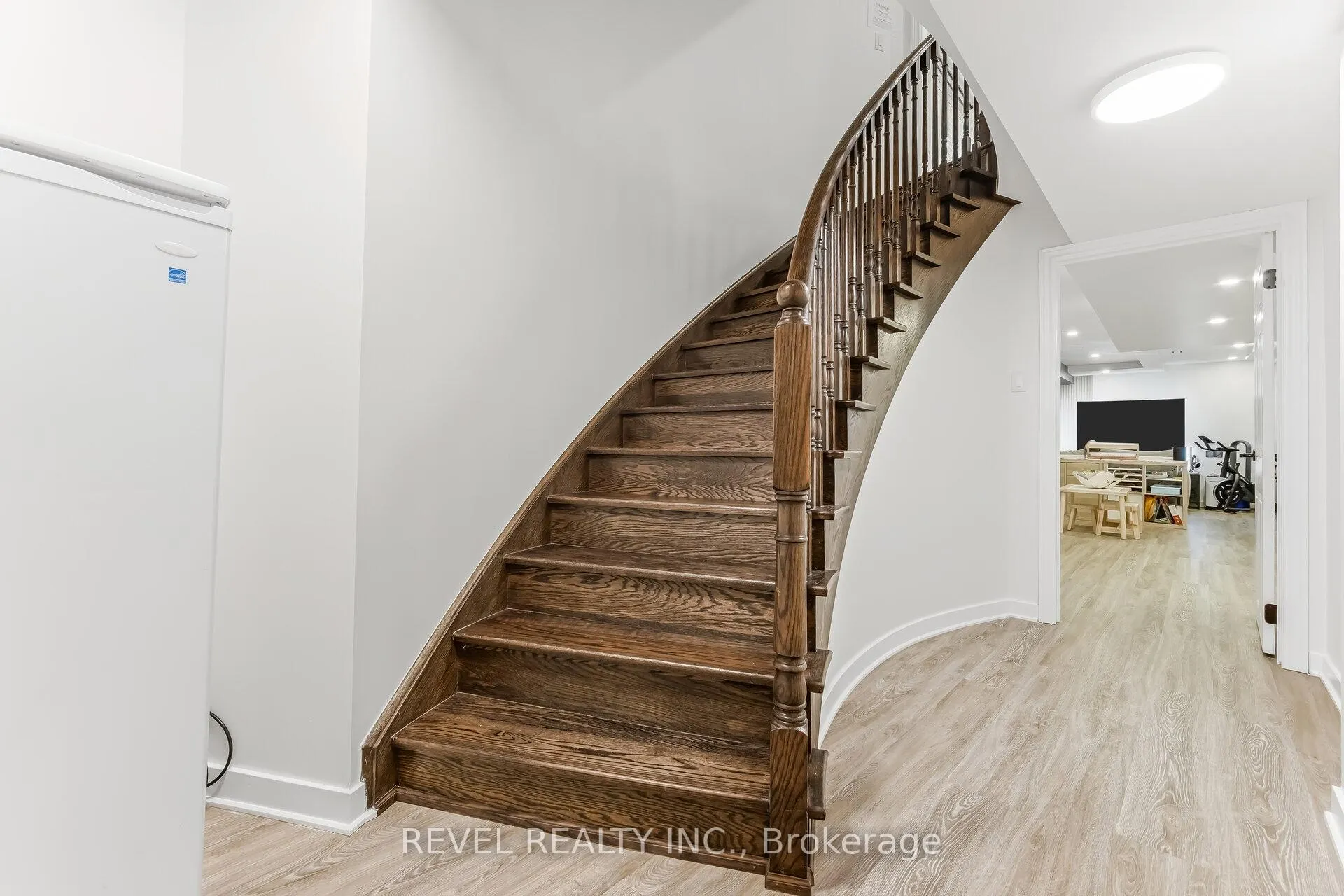 Photo 28 of 248 Sky Harbour Drive, Brampton, Bram West — HOMEH