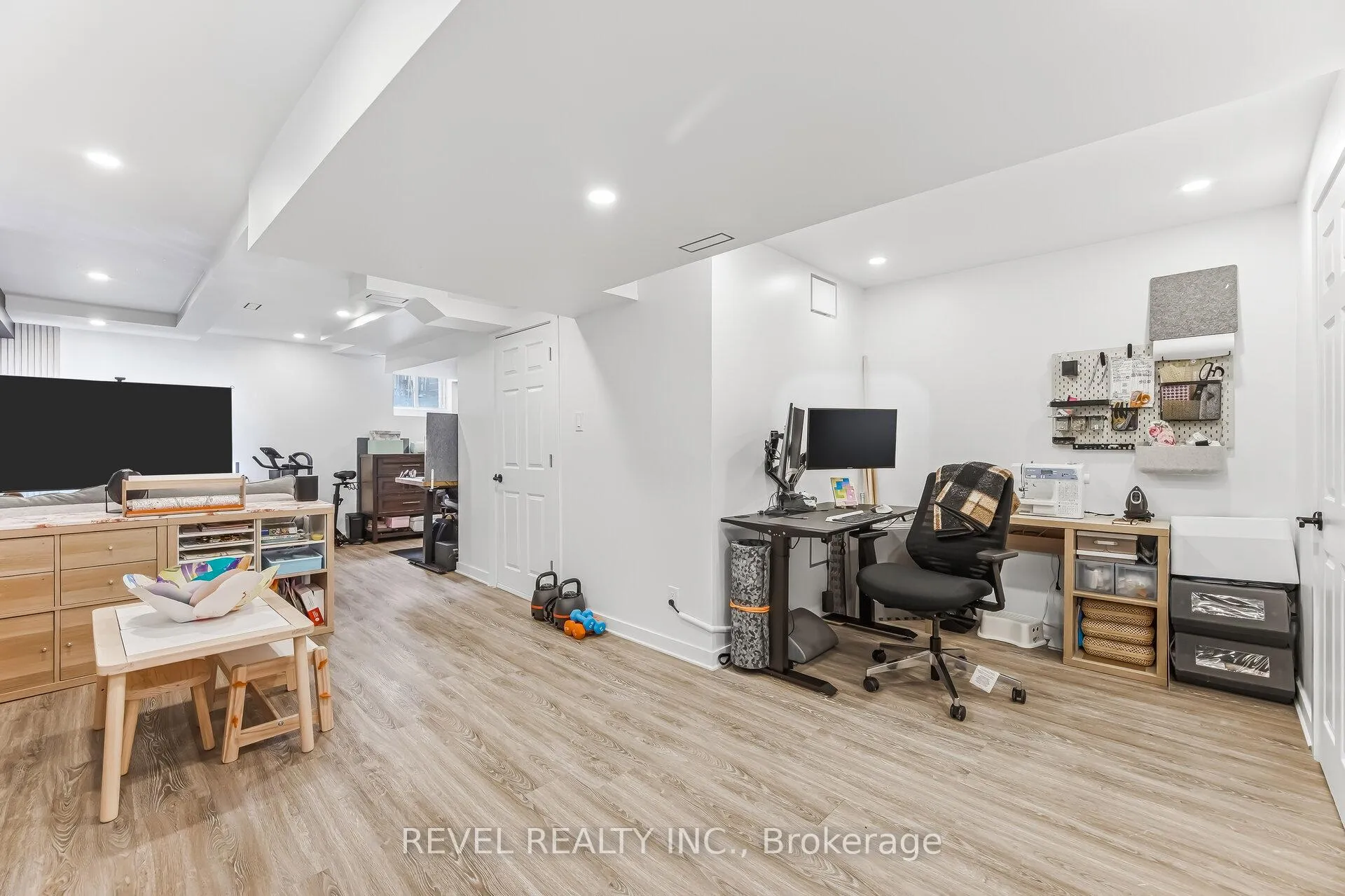 Photo 32 of 248 Sky Harbour Drive, Brampton, Bram West — HOMEH