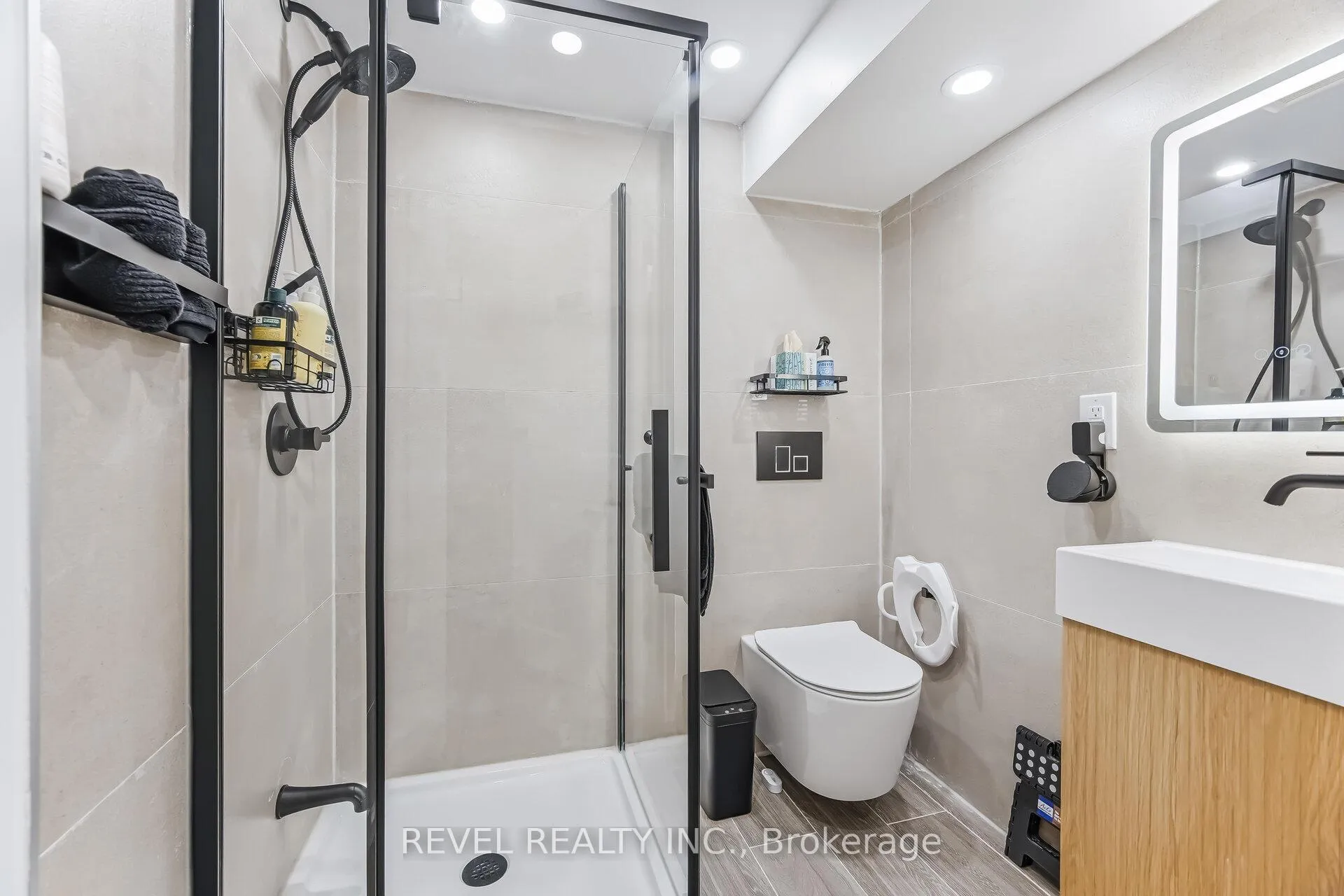 Photo 34 of 248 Sky Harbour Drive, Brampton, Bram West — HOMEH
