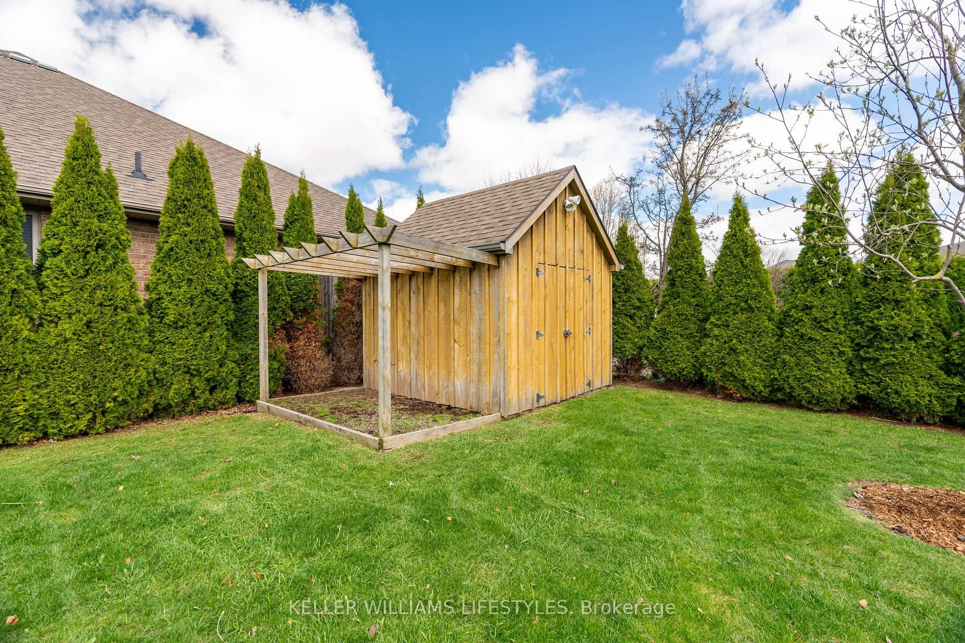 Photo 42 of 111 Jenna Drive, Strathroy-Caradoc, NE — HOMEH