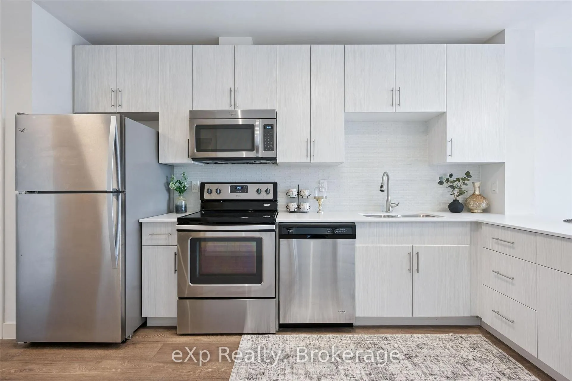 Photo 9 of Unit 1006, 1 Victoria Street S, Kitchener — HOMEH