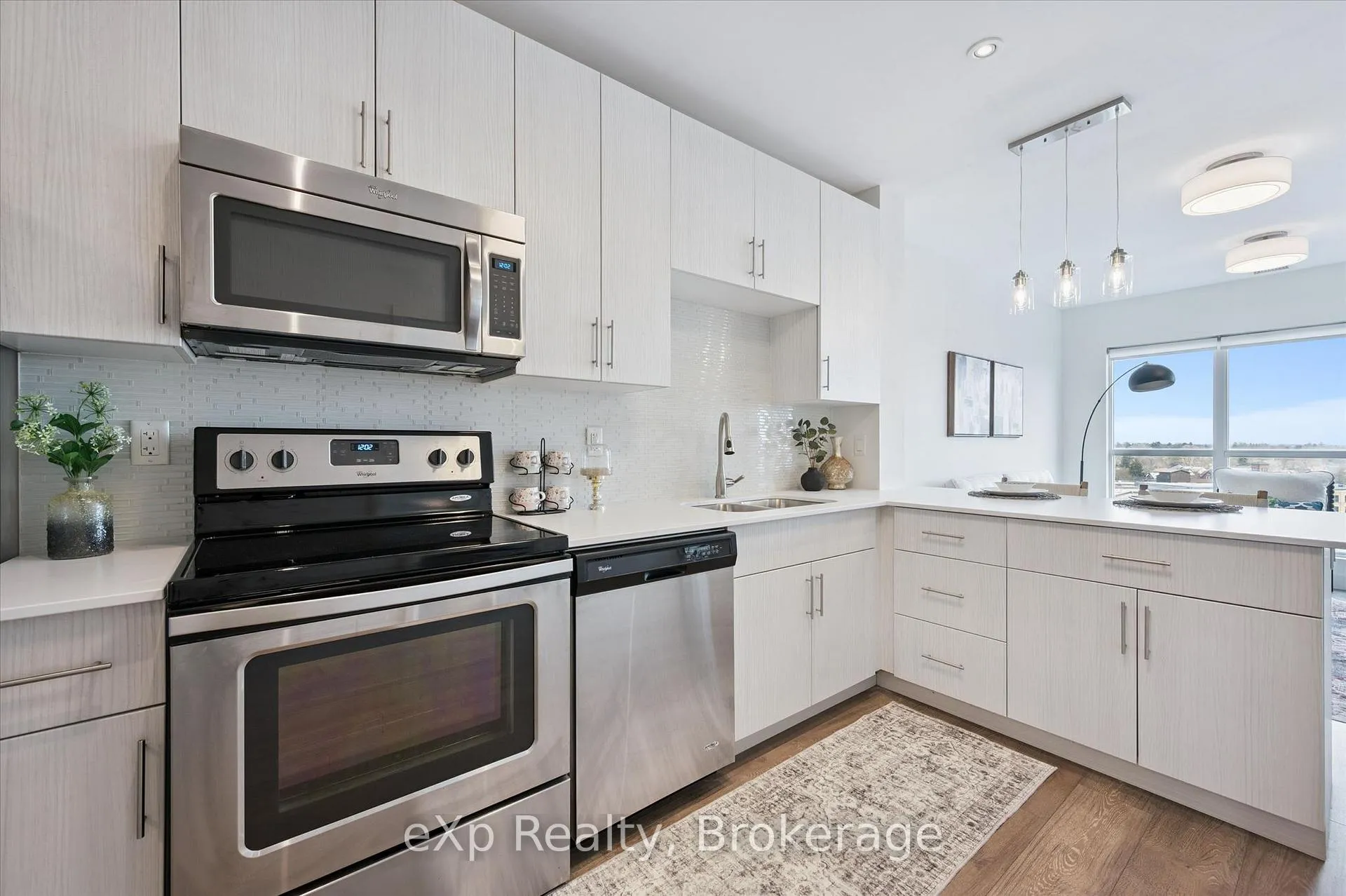 Photo 10 of Unit 1006, 1 Victoria Street S, Kitchener — HOMEH