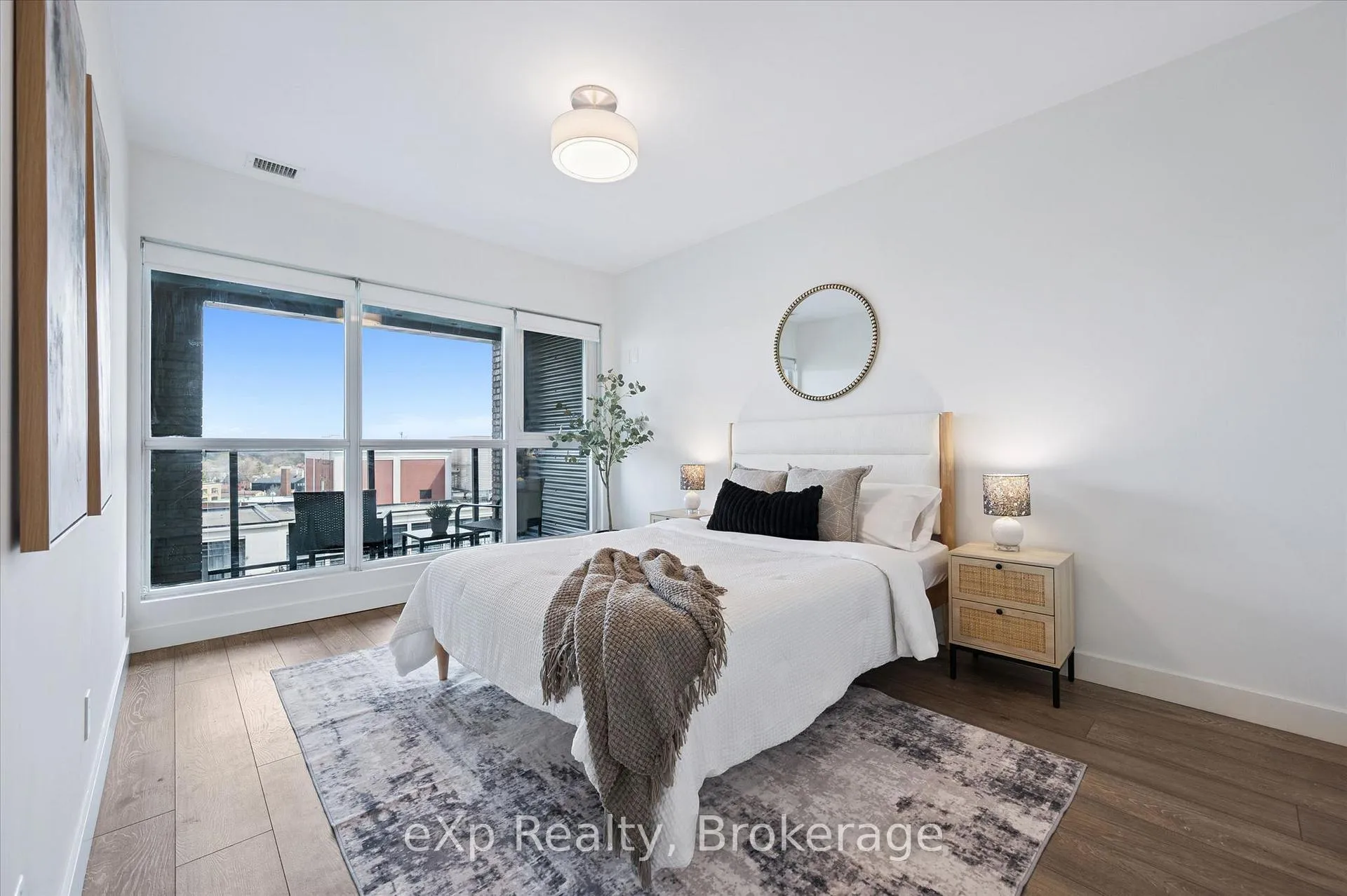Photo 12 of Unit 1006, 1 Victoria Street S, Kitchener — HOMEH