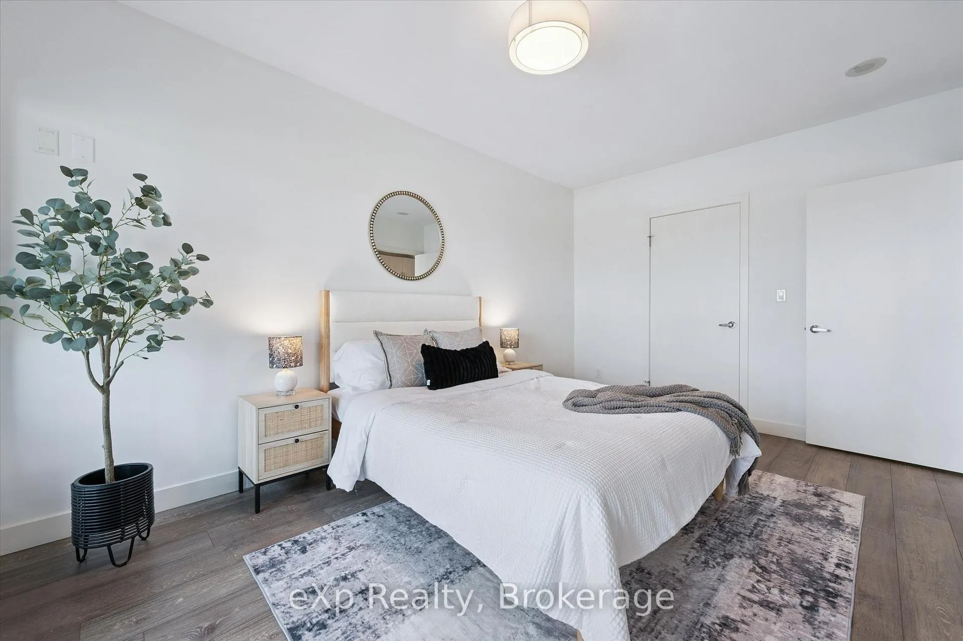 Photo 14 of Unit 1006, 1 Victoria Street S, Kitchener — HOMEH
