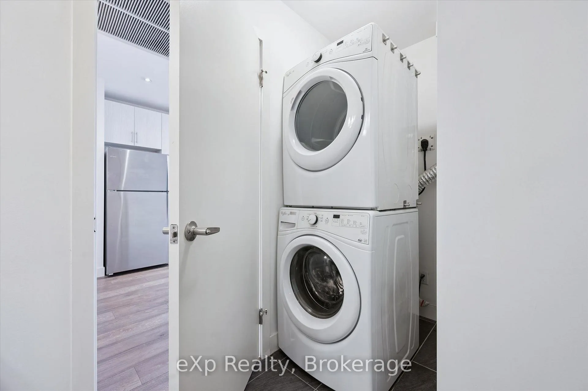 Photo 16 of Unit 1006, 1 Victoria Street S, Kitchener — HOMEH