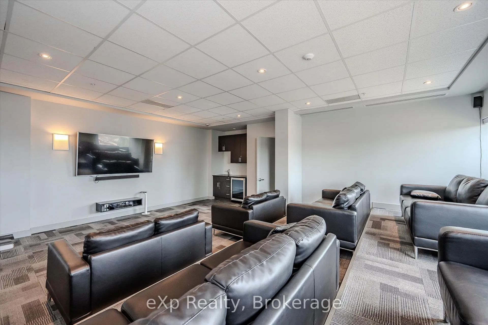 Photo 28 of Unit 1006, 1 Victoria Street S, Kitchener — HOMEH