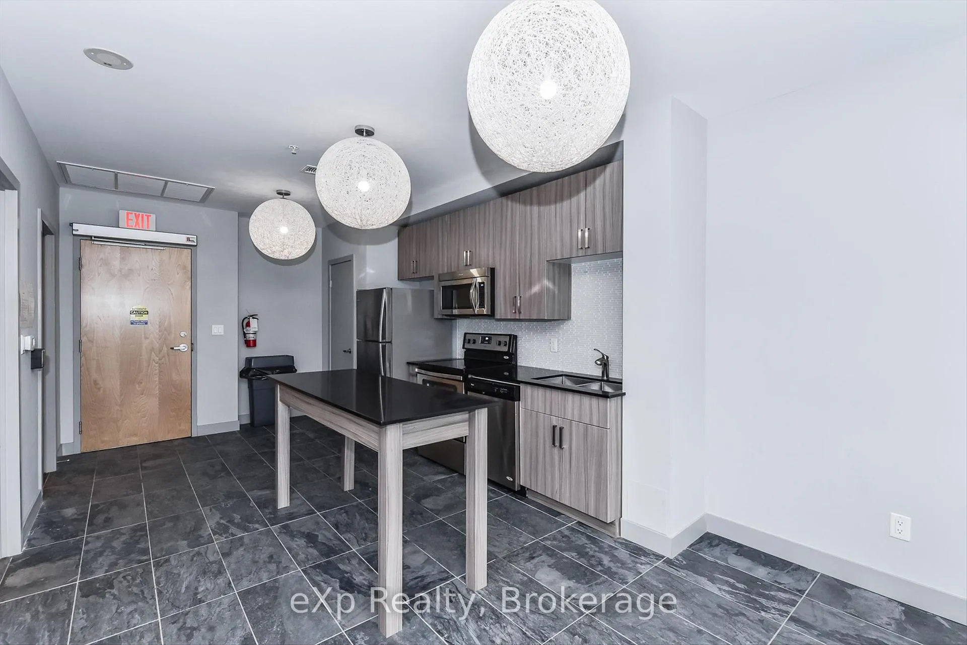 Photo 30 of Unit 1006, 1 Victoria Street S, Kitchener — HOMEH