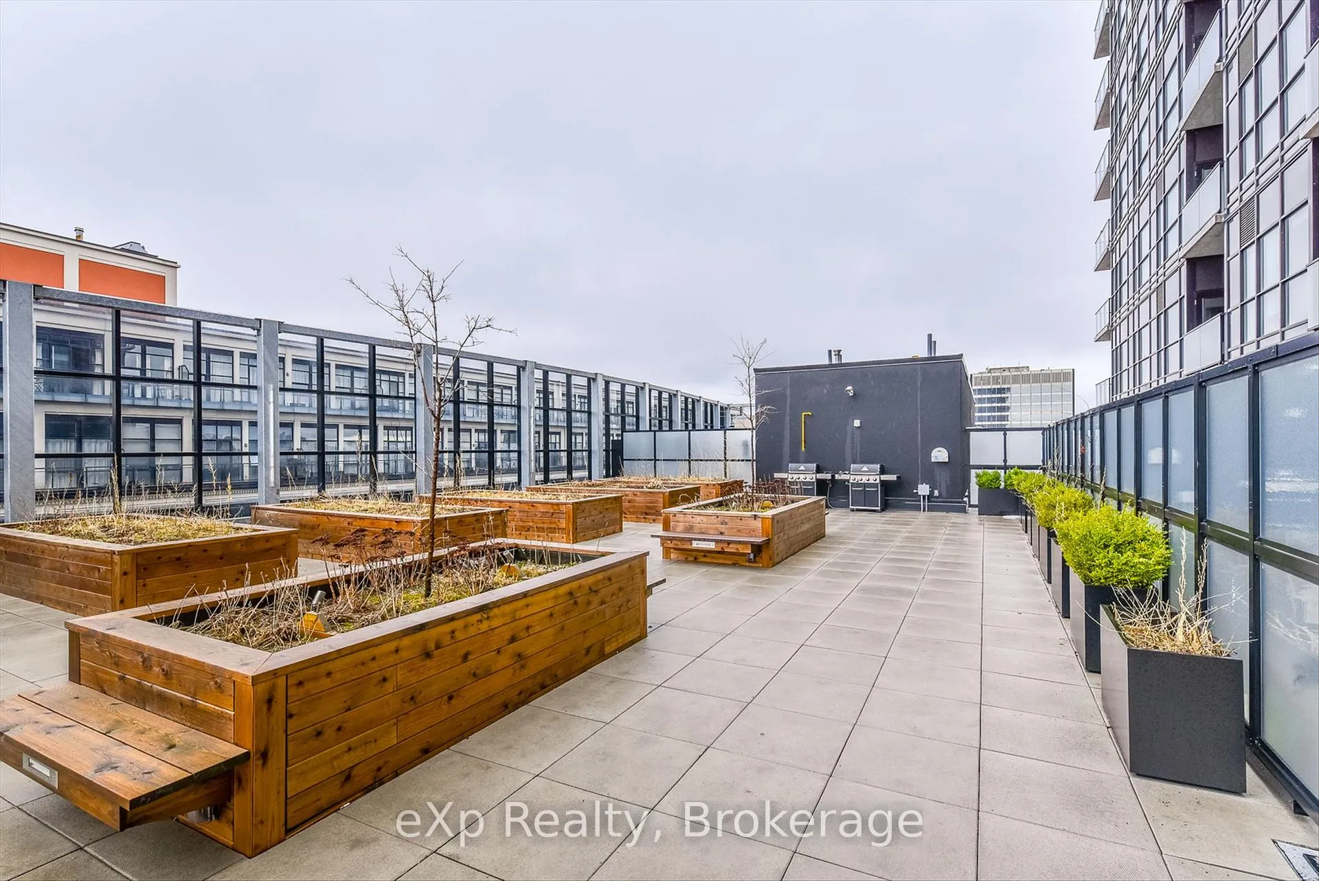 Photo 38 of Unit 1006, 1 Victoria Street S, Kitchener — HOMEH