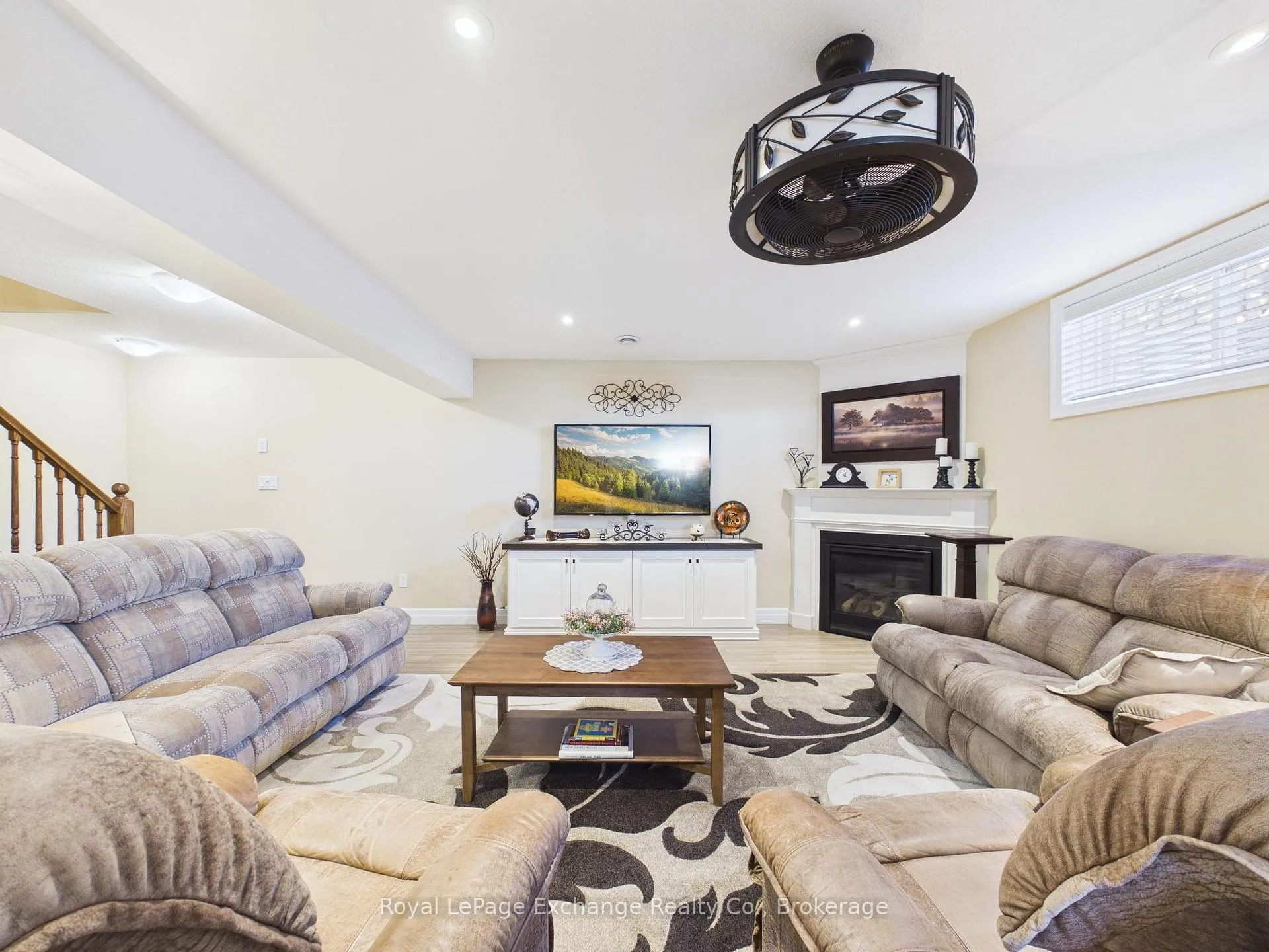Photo 10 of 189 Wieck Boulevard, Kincardine — HOMEH