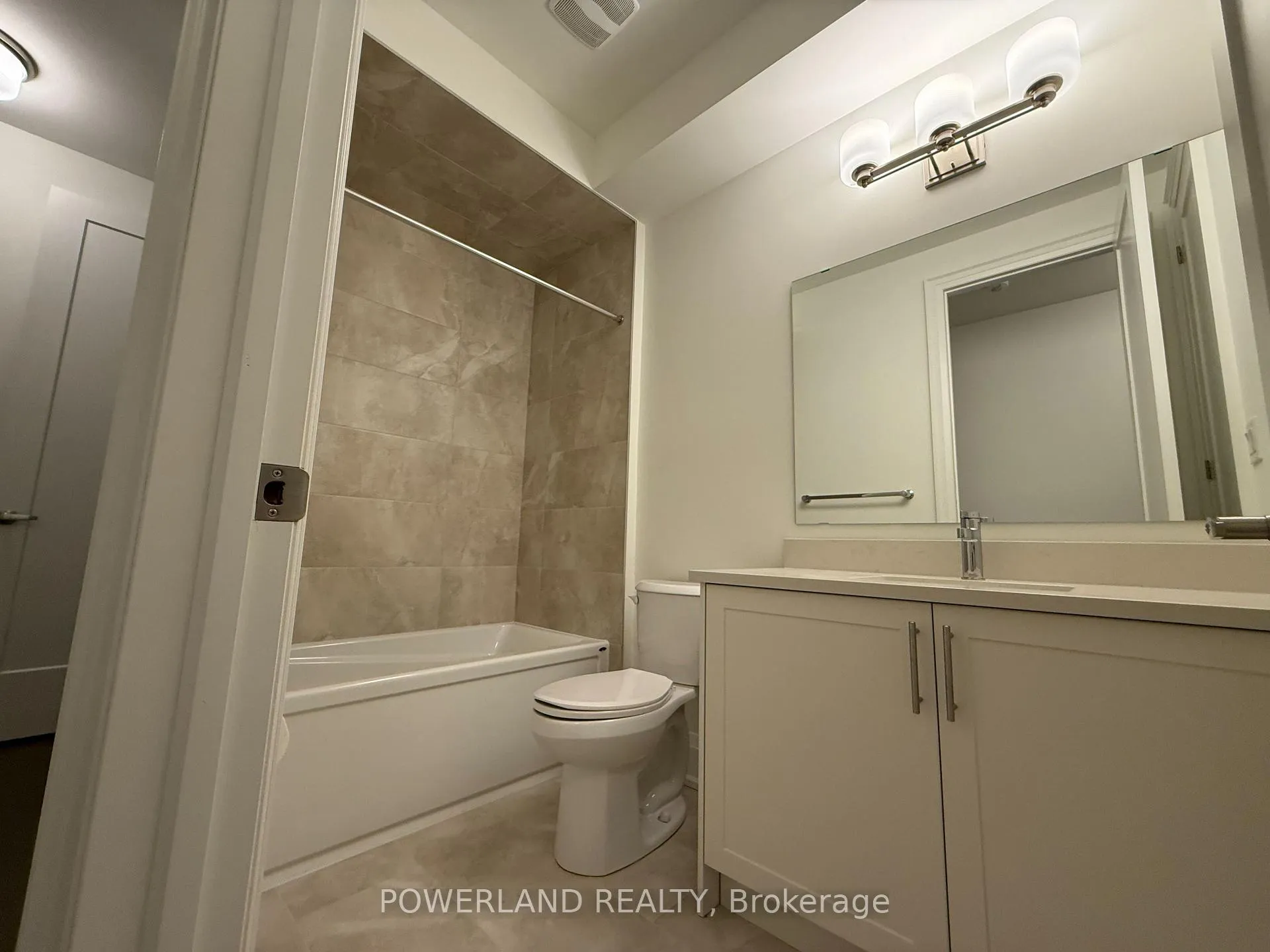 Photo 12 of 3301 Azam Way, Oakville, Glenorchy — HOMEH