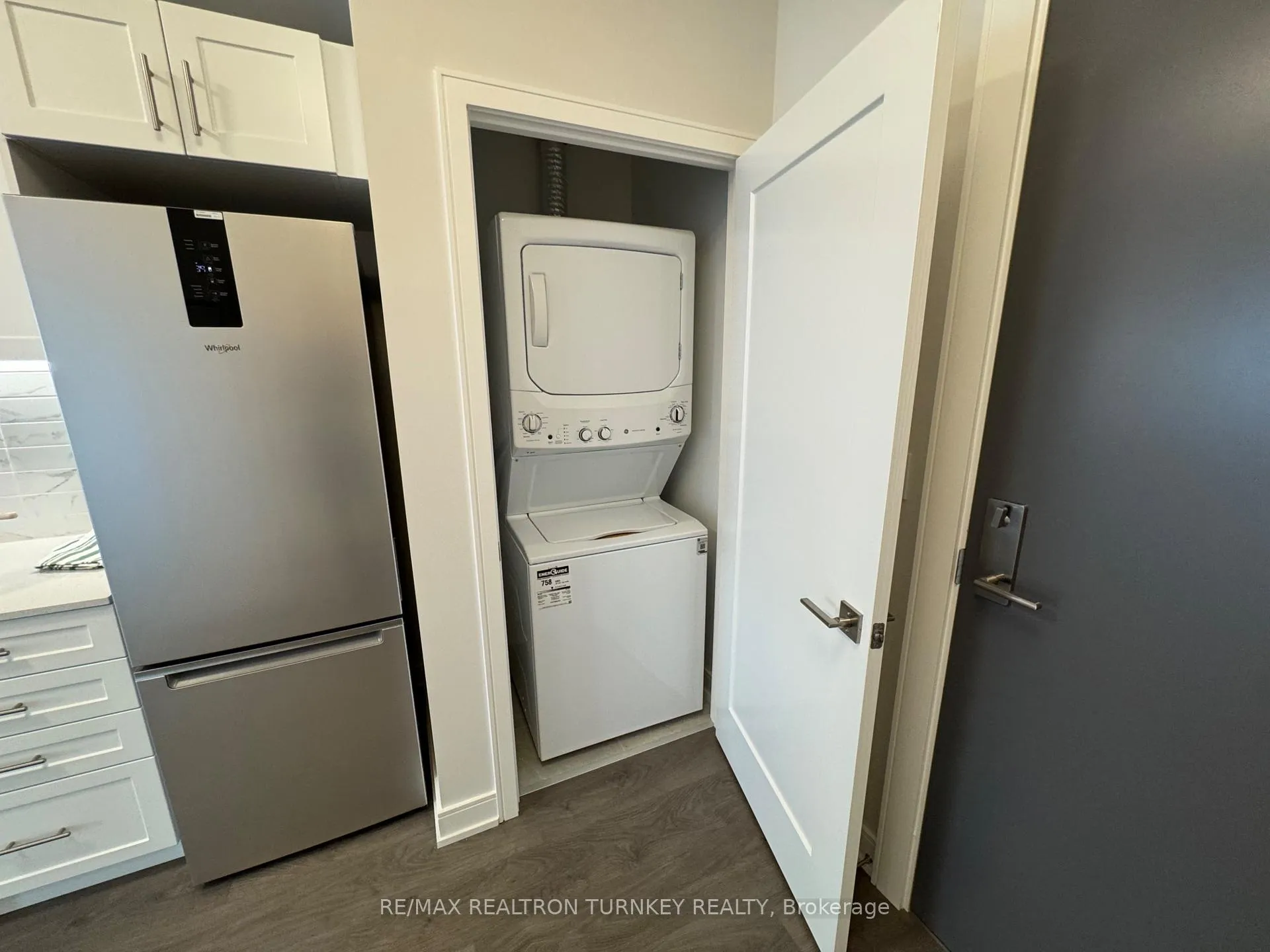 Photo 27 of Unit 905, 715 Davis Drive, Newmarket, Huron Heights-Leslie Valley — HOMEH