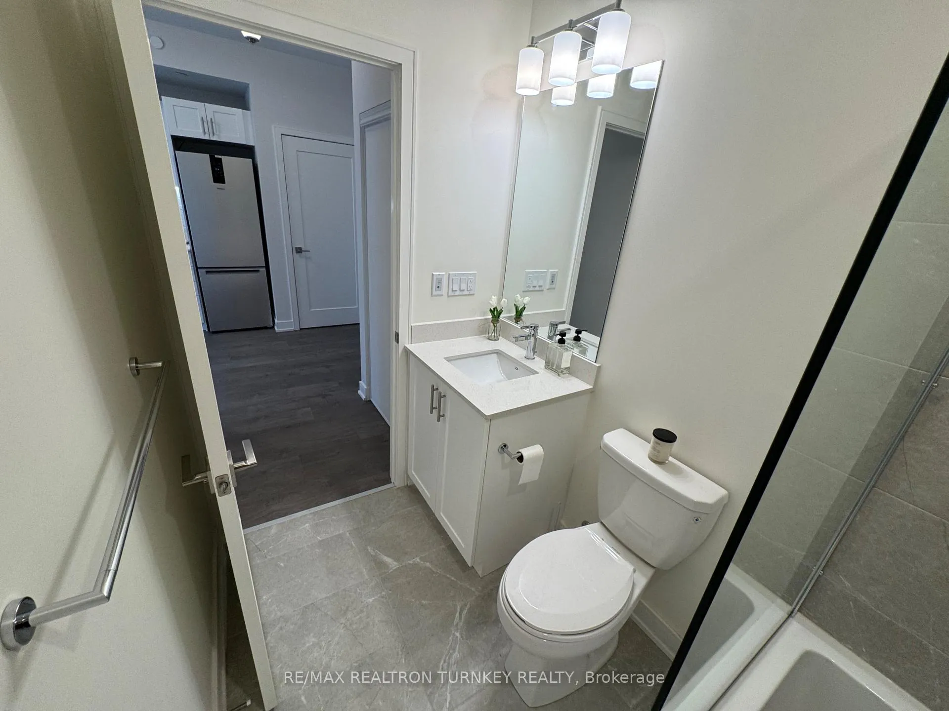 Photo 28 of Unit 905, 715 Davis Drive, Newmarket, Huron Heights-Leslie Valley — HOMEH