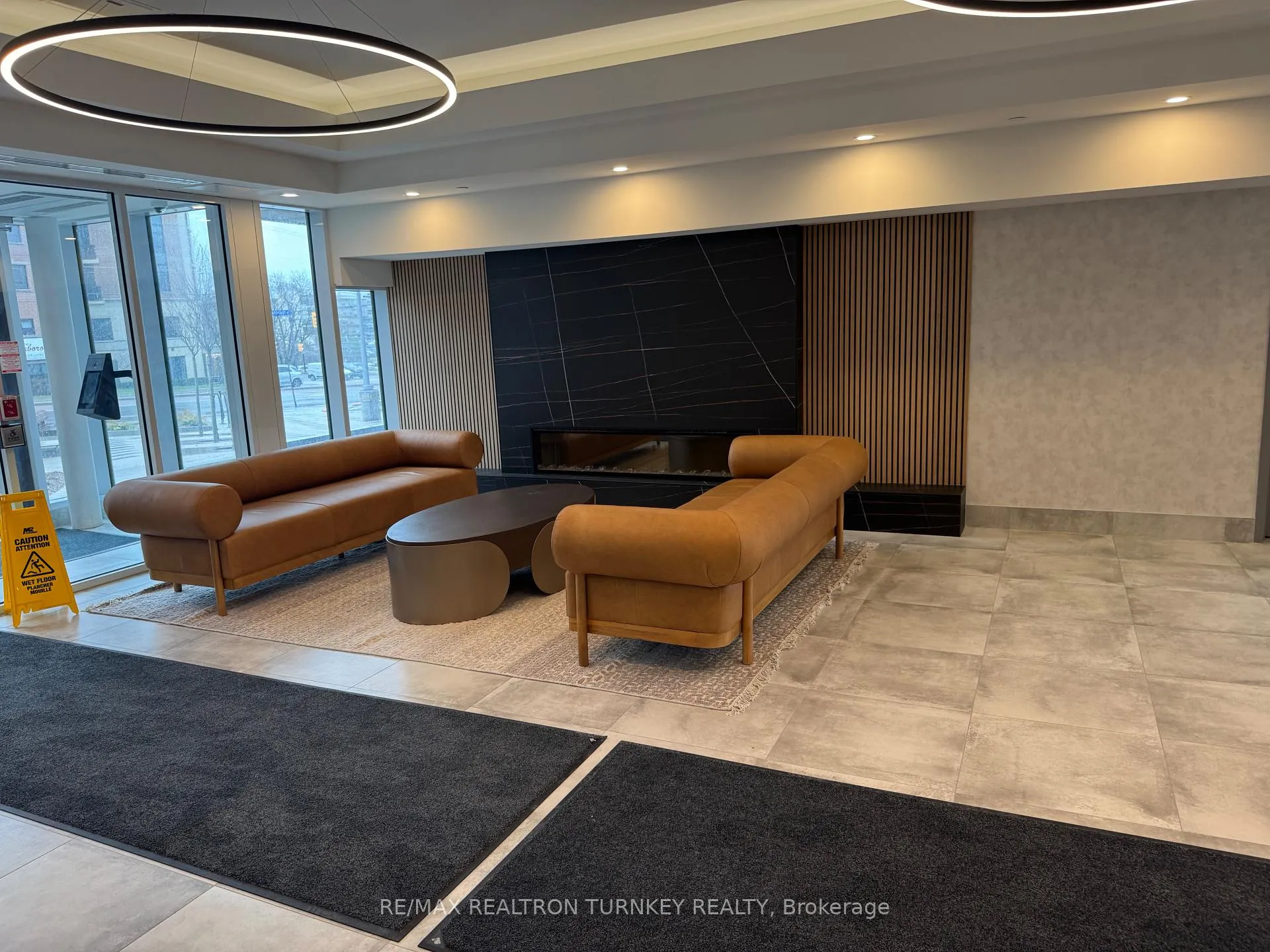 Photo 32 of Unit 905, 715 Davis Drive, Newmarket, Huron Heights-Leslie Valley — HOMEH