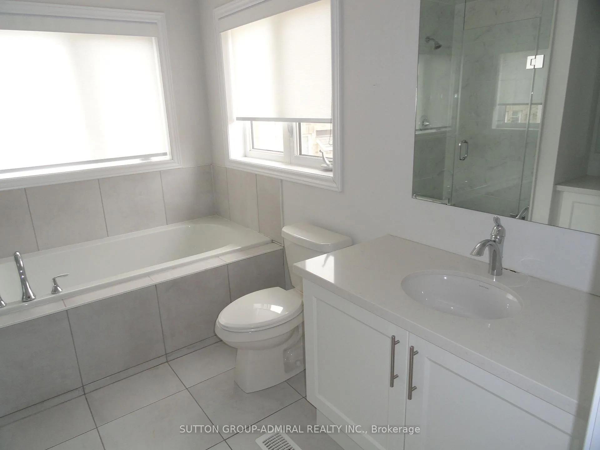 Photo 12 of 121 Marigold Gardens, Oakville, Glenorchy — HOMEH