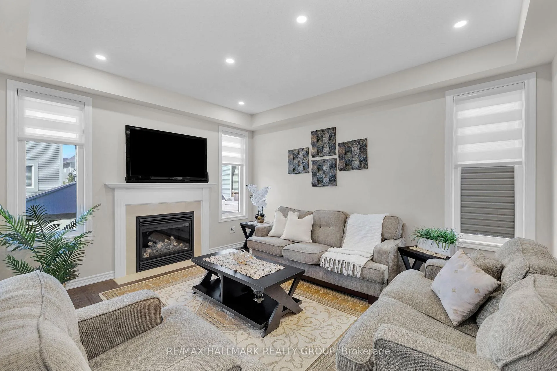 Photo 2 of 229 Meadowbreeze Drive, Ottawa, Kanata - Emerald Meadows/Trailwest — HOMEH