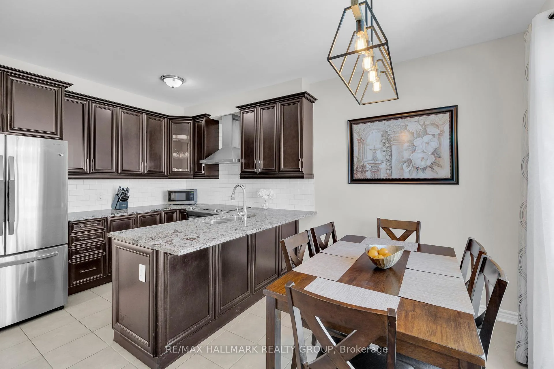 Photo 3 of 229 Meadowbreeze Drive, Ottawa, Kanata - Emerald Meadows/Trailwest — HOMEH